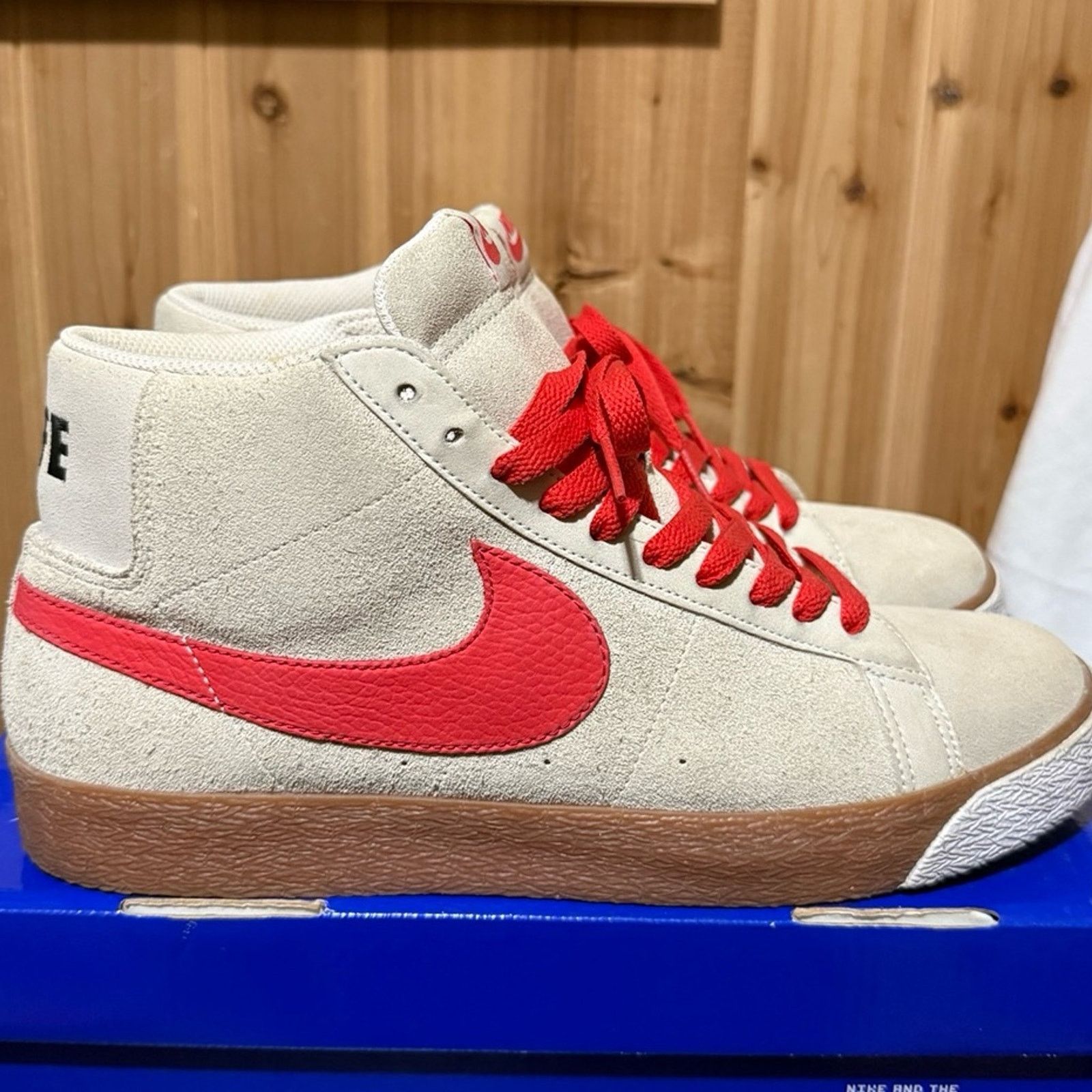 Nike 2009 Nike Blazer Sb Premium Swoosh Life White Hot Red Size US 10.5 / EU 43-44 - 2 Thumbnail