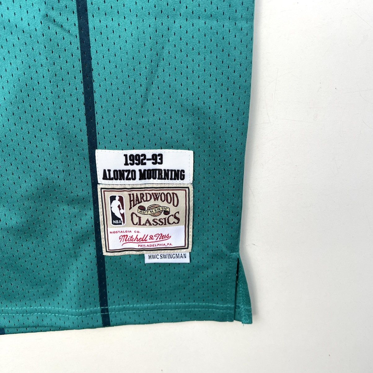 Mitchell & Ness Mitchell & Ness NBA JERSEY Charlotte HORNETS ALONZO MOURNING Size US XXL / EU 58 / 5 - 4 Thumbnail