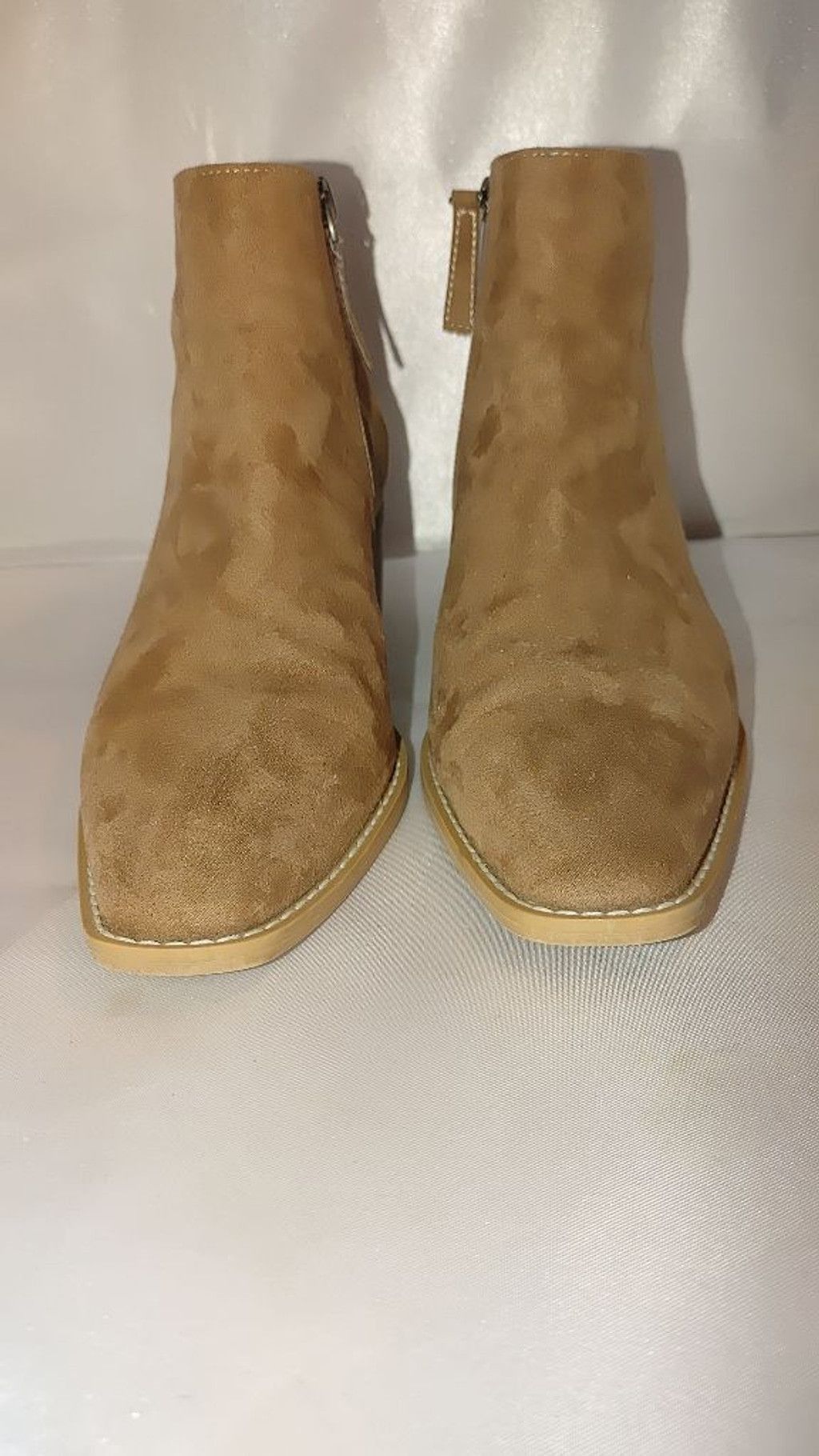 Linea Linea Paola Windy Snip Booties Size 7 Size US 7 / IT 37 - 4 Thumbnail
