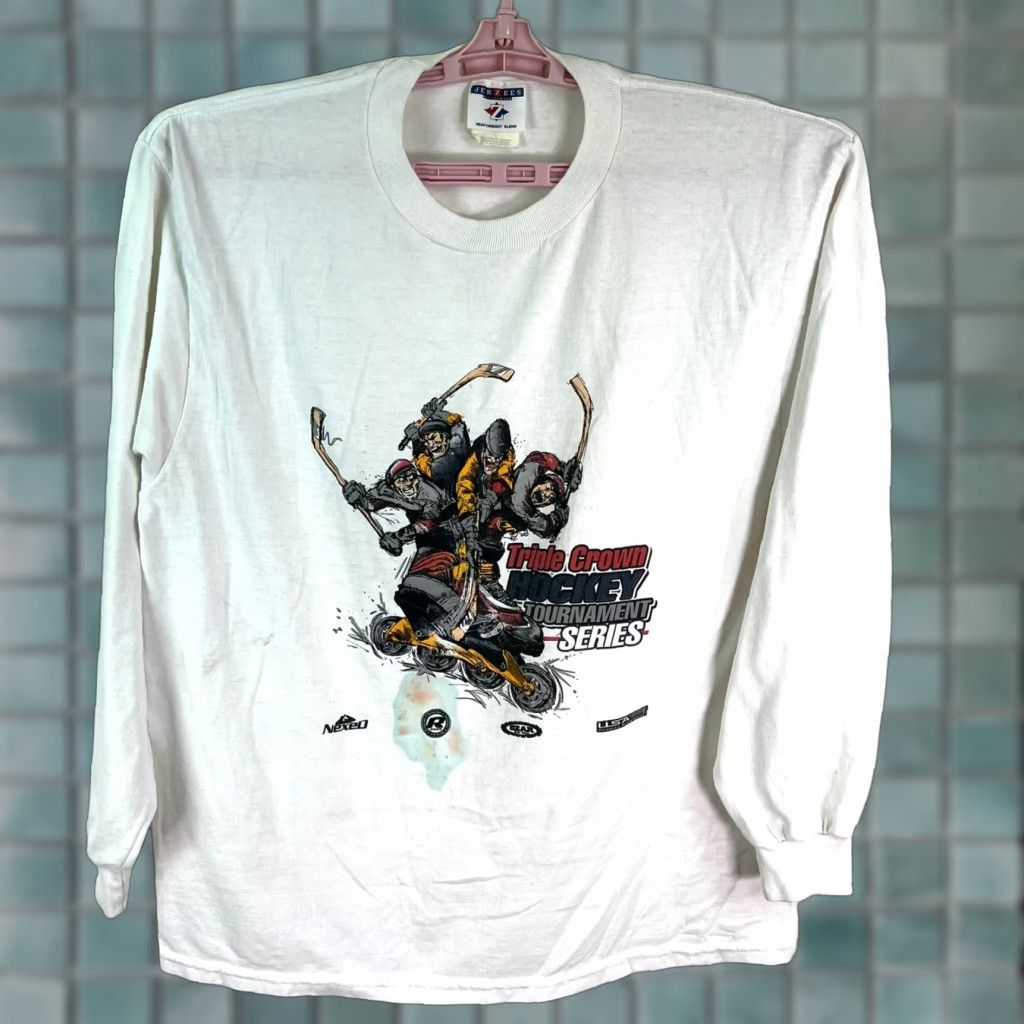 Jerzees VINTAGE Jerzees T-Shirt Mens L Triple Crown Hockey Tournament Series White Crew Neck Long Sleeve Graphic Print USA Theme Limited Edition Size US L / EU 52-54 / 3 - 1 Thumbnail