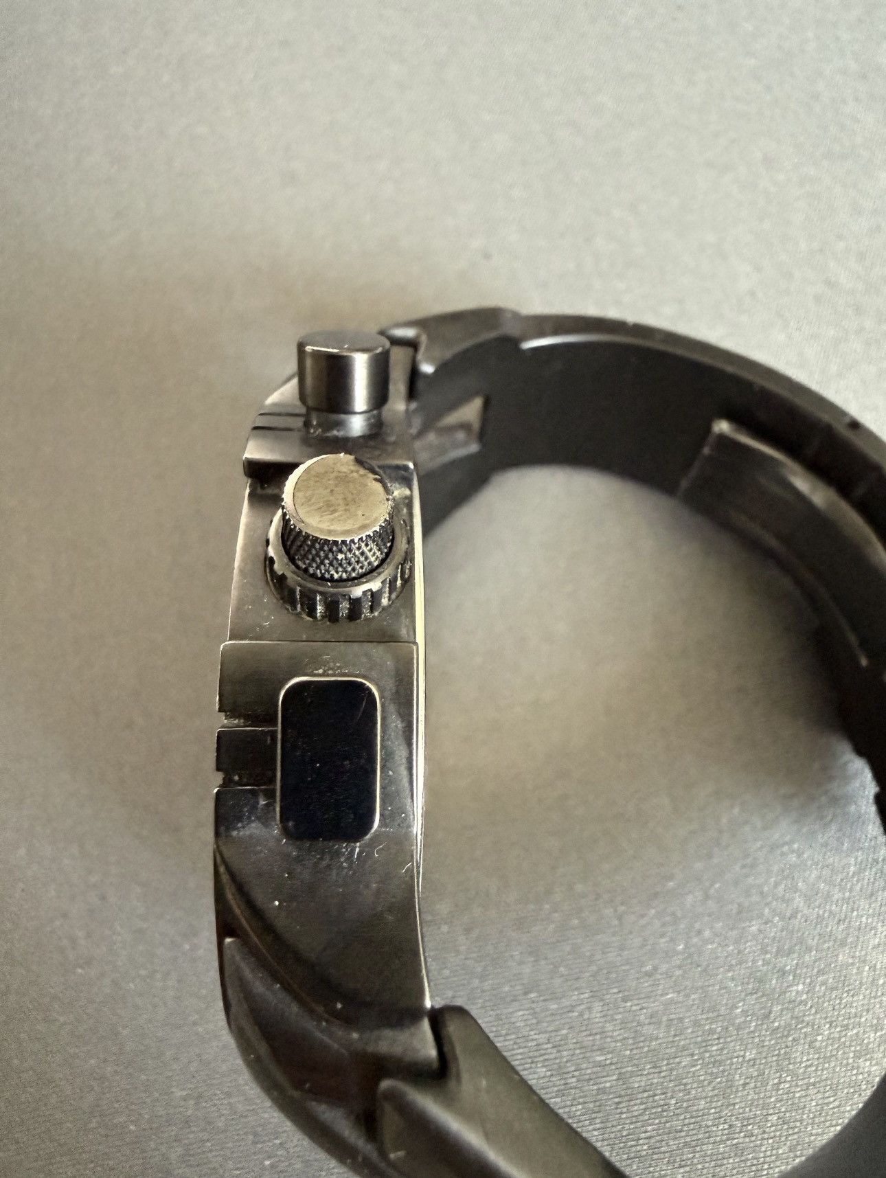Oakley 🇨🇭OAKLEY 12 GAUGE WATCH Stealth Stainless Swiss Chronograph Size ONE SIZE - 3 Thumbnail