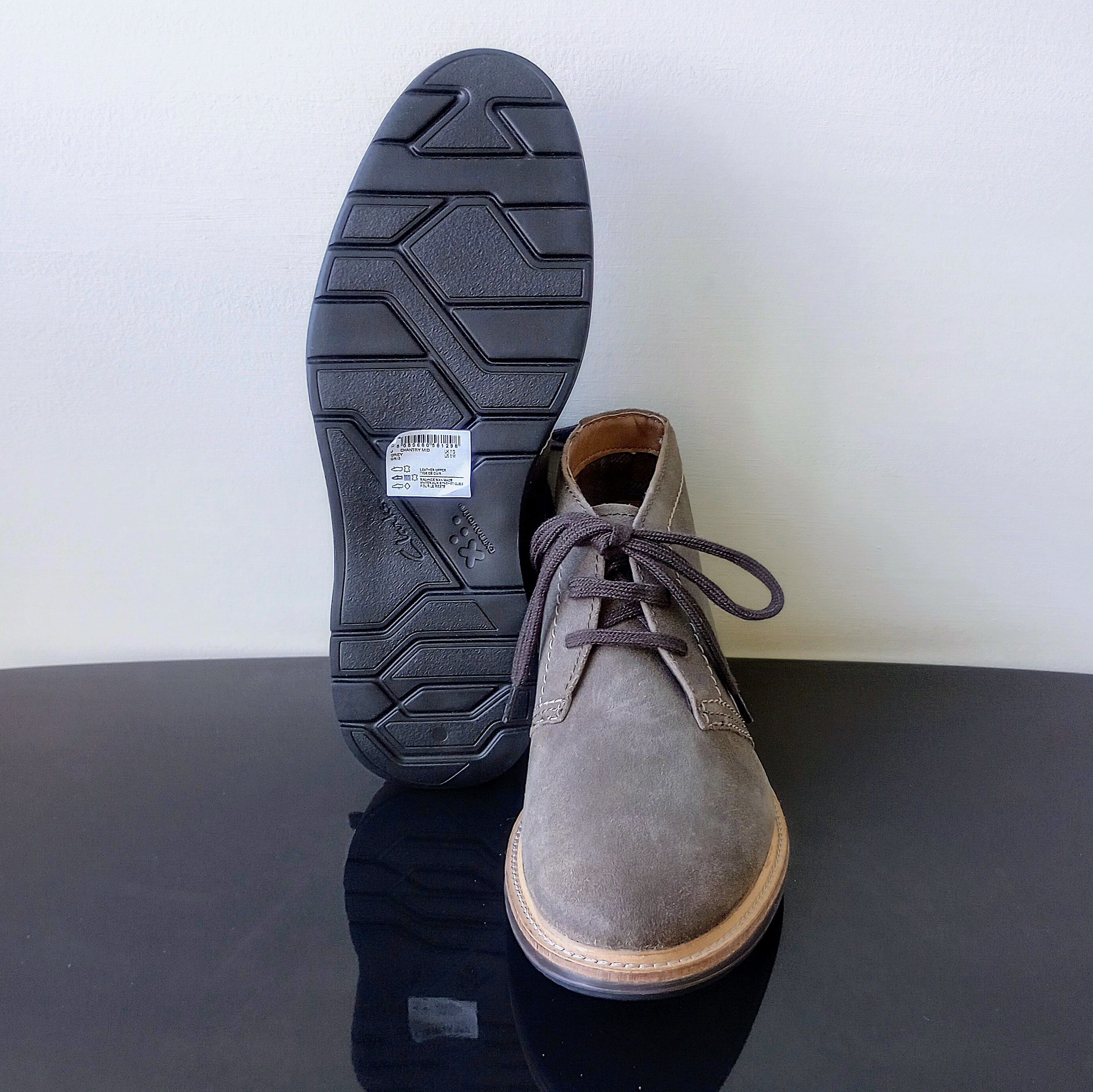 Clarks Clarks Men Chantry Mid Chukka Boot in Waxy Suede Grey Size US 8 / EU 41 - 11 Thumbnail