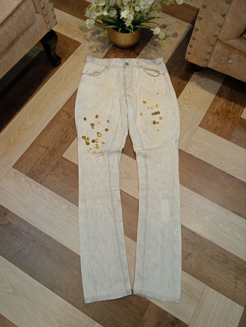 Issey Miyake SUNAOKUWAHARA BY ISSEY MIYAKE DISTRESSED BUTTON JEANS Size US 32 / EU 48 - 1 Thumbnail