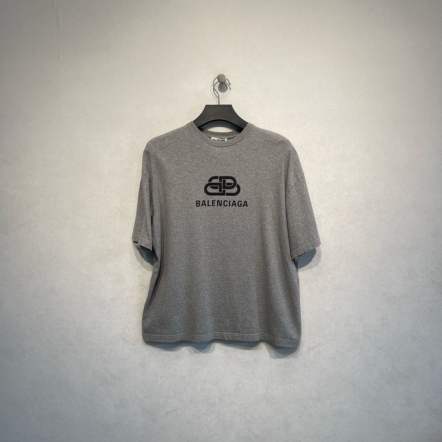 Balenciaga Balenciaga BB Logo T-Shirt Size L Size US L / EU 52-54 / 3 - 1 Thumbnail