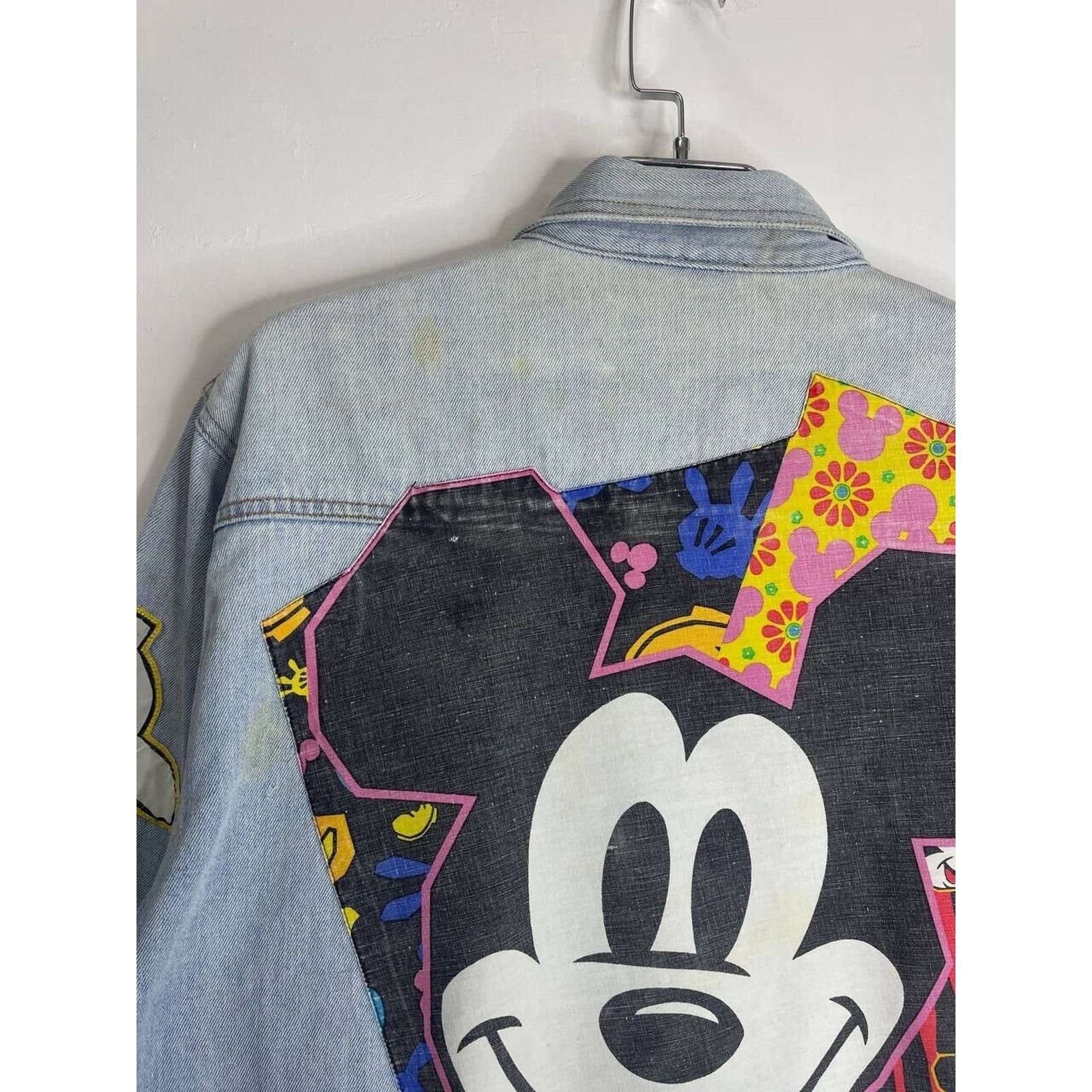 Disney × Mickey Mouse × Vintage Vintage Disney Mickey & Co. Denim Jacket Light Wash Size L Size US L / EU 52-54 / 3 - 7 Thumbnail