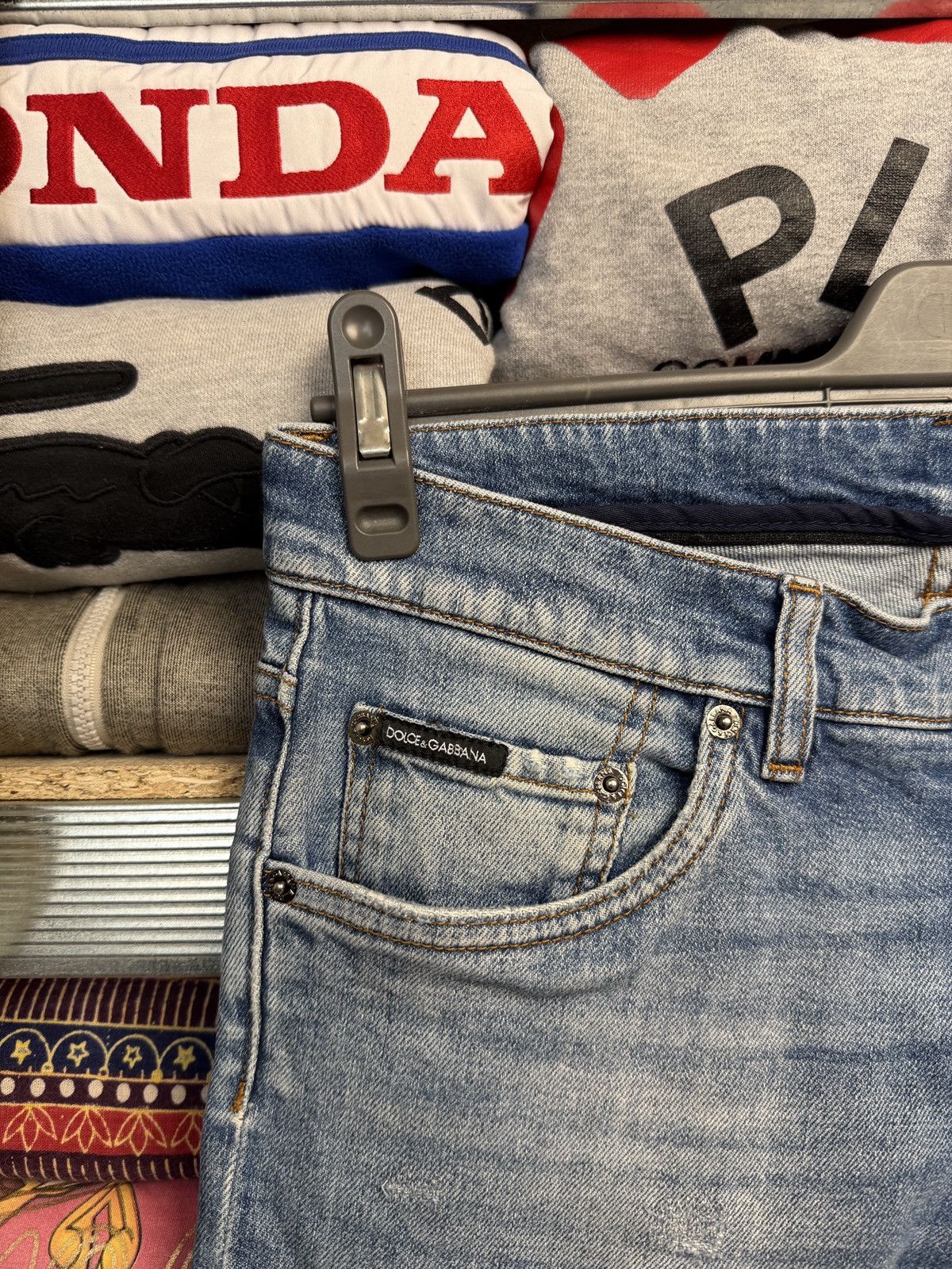 Dolce & Gabbana Vintage Dolce Gabbana Metal Logo Denim Jeans Luxury Y2K Size 34" / US 12 / IT 48 - 4 Thumbnail