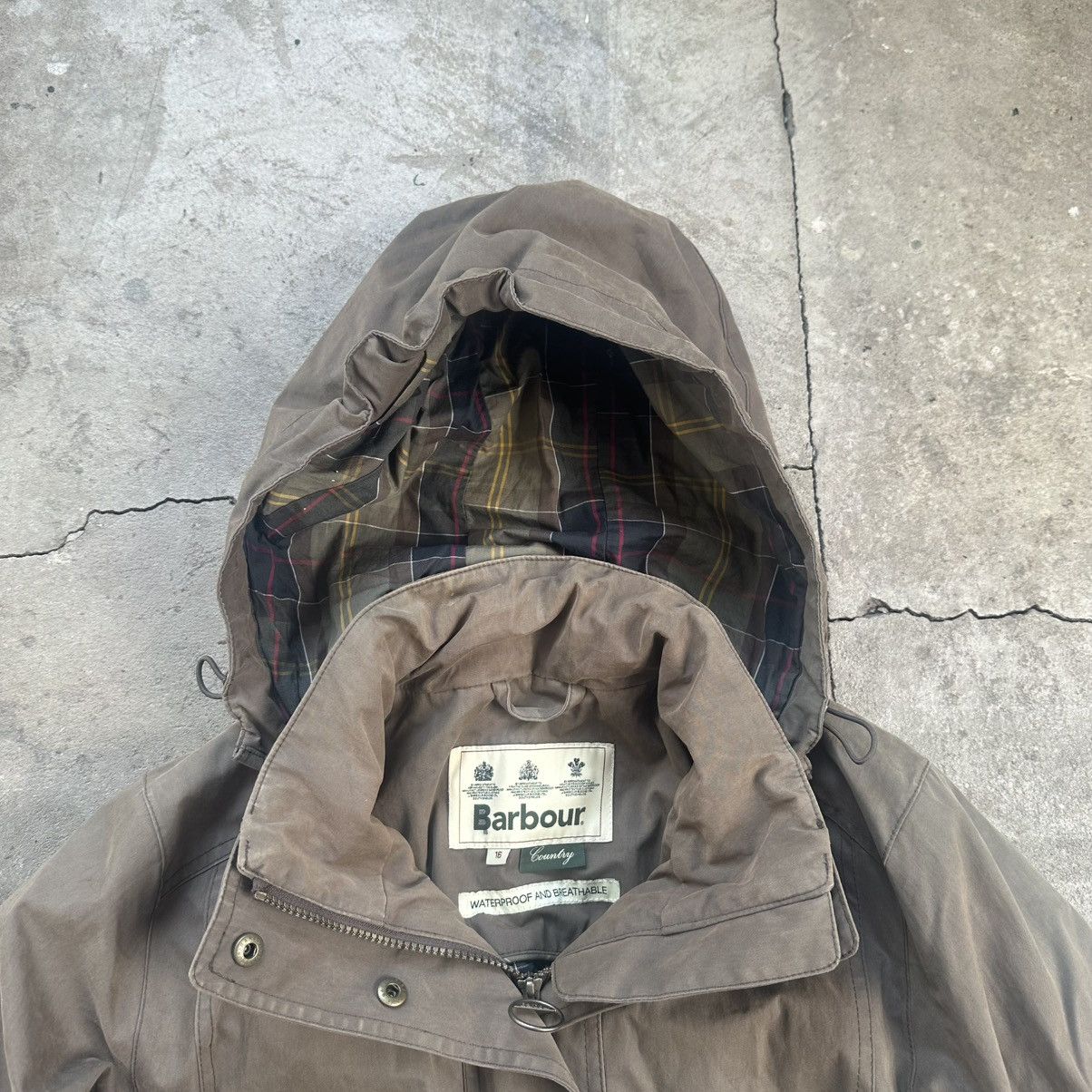 Barbour Ladies waterproof barbour wax beagle jacket Size XL / US 12-14 / IT 48-50 - 3 Thumbnail