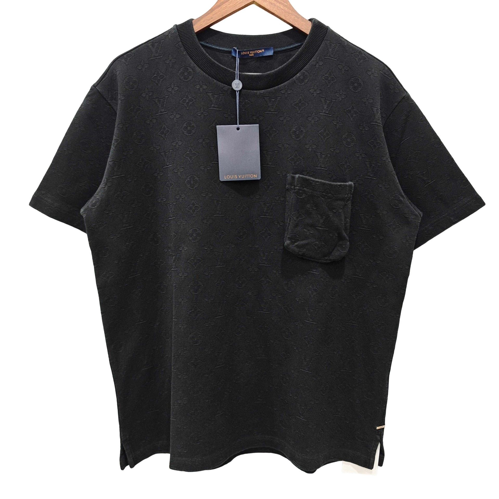 Louis Vuitton Louis Vuitton Monogram Pocket T-Shirt Size L Size US L / EU 52-54 / 3 - 1 Thumbnail