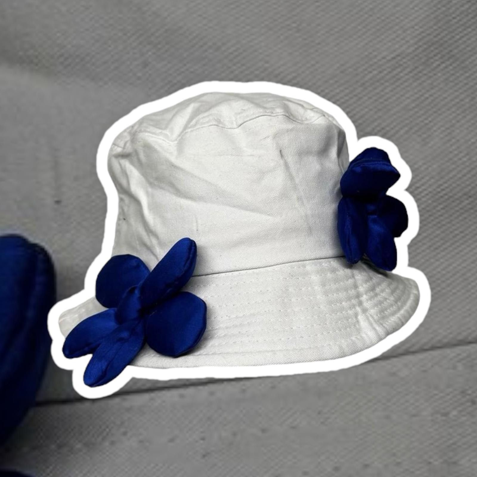 Designer Chic White Floral Bucket Hat Size ONE SIZE - 1 Thumbnail