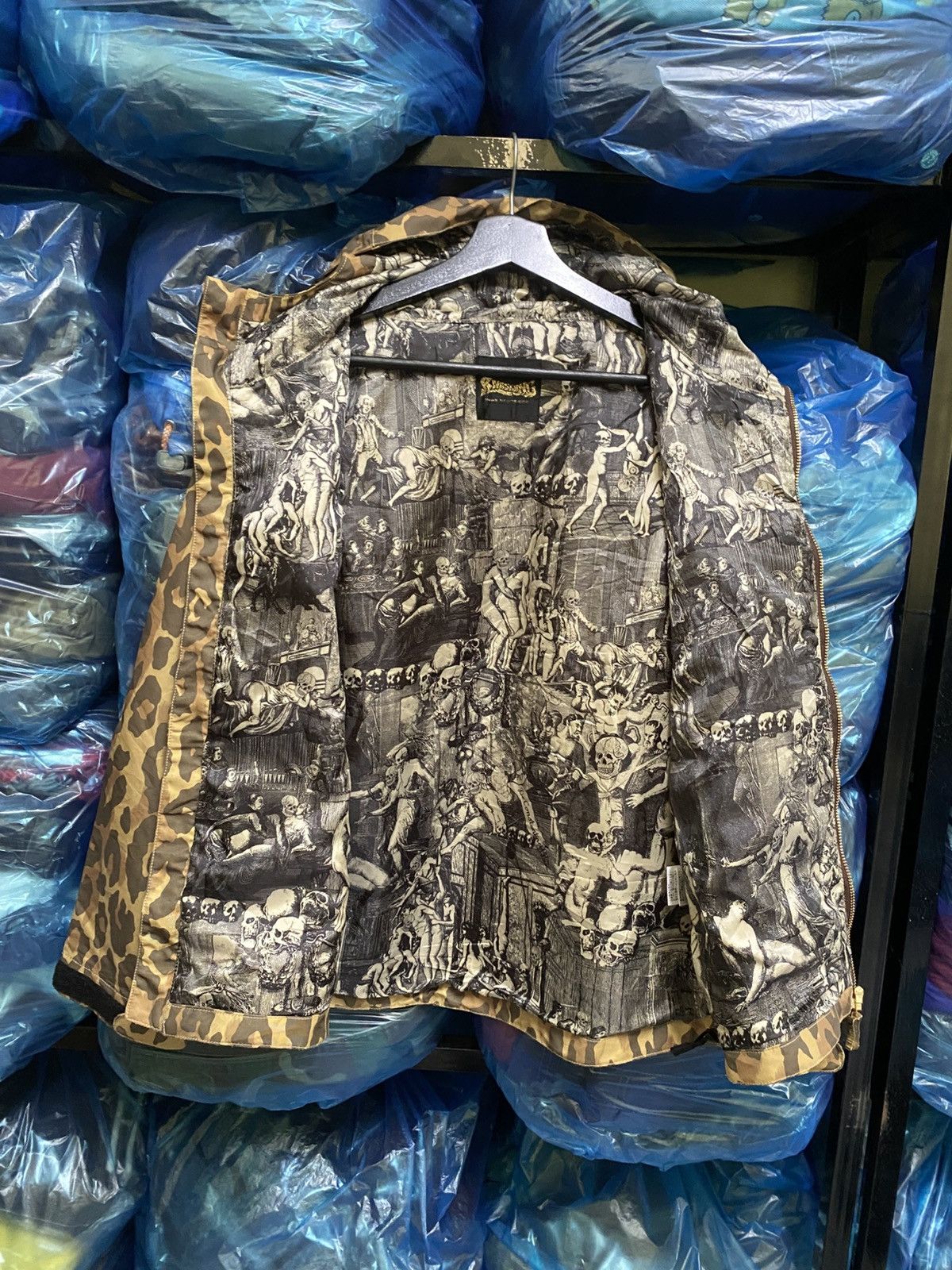 If Six Was Nine VINTAGE Y2K RNA JAPANESE PUNK BRAND LEOPARD HOODIE Size US S / EU 44-46 / 1 - 6 Thumbnail