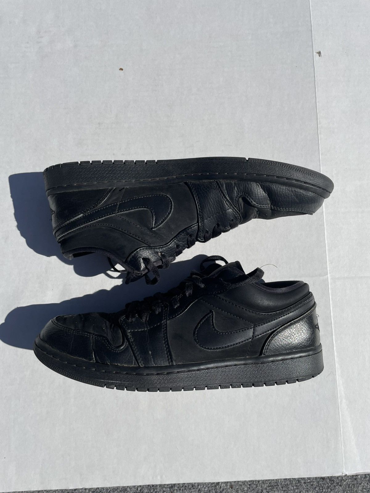 Nike Nike Air Jordan 1 Low Triple Black - Size 10 Size US 10 / EU 43 - 2 Thumbnail
