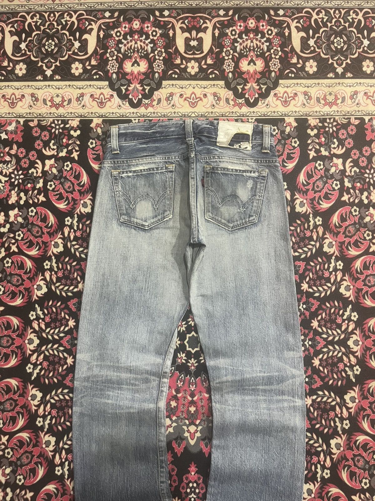 Edwin Vintage Edwin Distress Light Wash Skull Graphic Stud Jeans Size 28" / US 6 / IT 42 - 8 Thumbnail