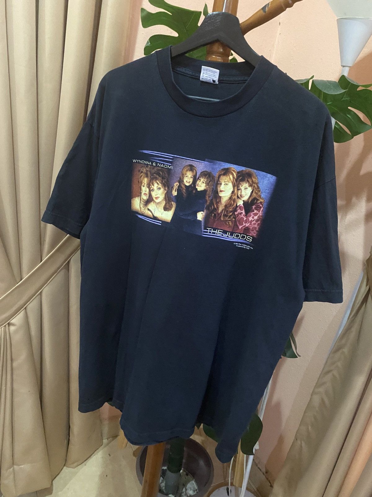 Band Tees 1999 The Judds Wynonna & Naomi Country Music Graphic Tee Size US XL / EU 56 / 4 - 2 Thumbnail