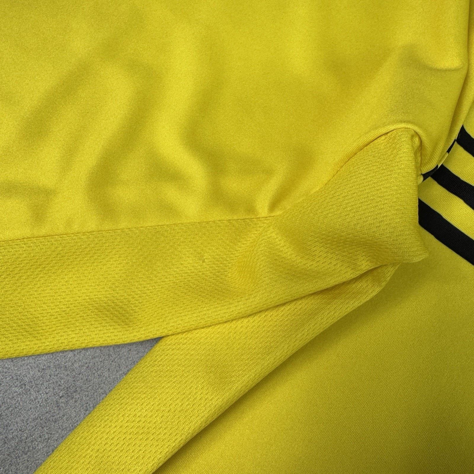 Vintage GOALKEEPER SHEFFIELD WEDNESDAY 2019/2020 JERSEY SIZE XL Size US XL / EU 56 / 4 - 14 Thumbnail