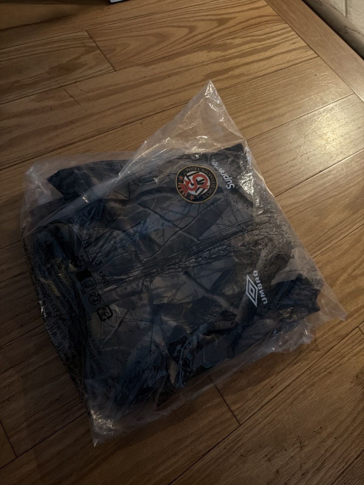 Supreme × Umbro Supreme umbro real tree camo track jacket small Size US S / EU 44-46 / 1 - 4 Thumbnail