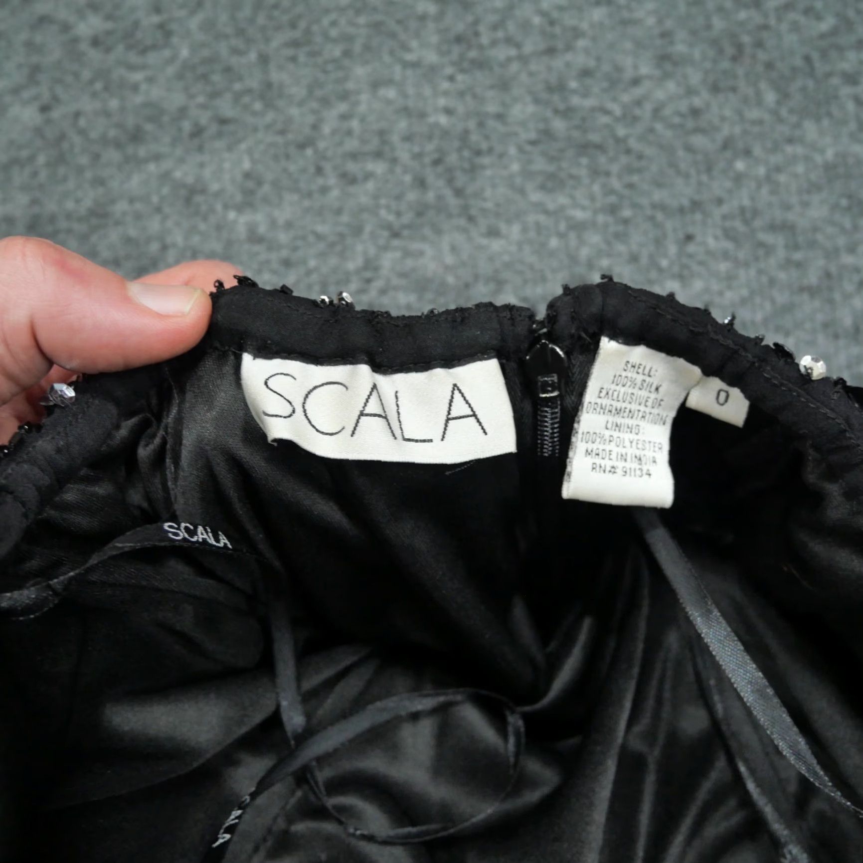 Vintage VINTAGE Scala Top Womens 0 Black Silk Sequin Shirt Strapless Blouse Puff Sleeve Casual Party/Cocktail Womens 0 Black Silk Sequin Size XS / US 0-2 / IT 36-38 - 5 Thumbnail