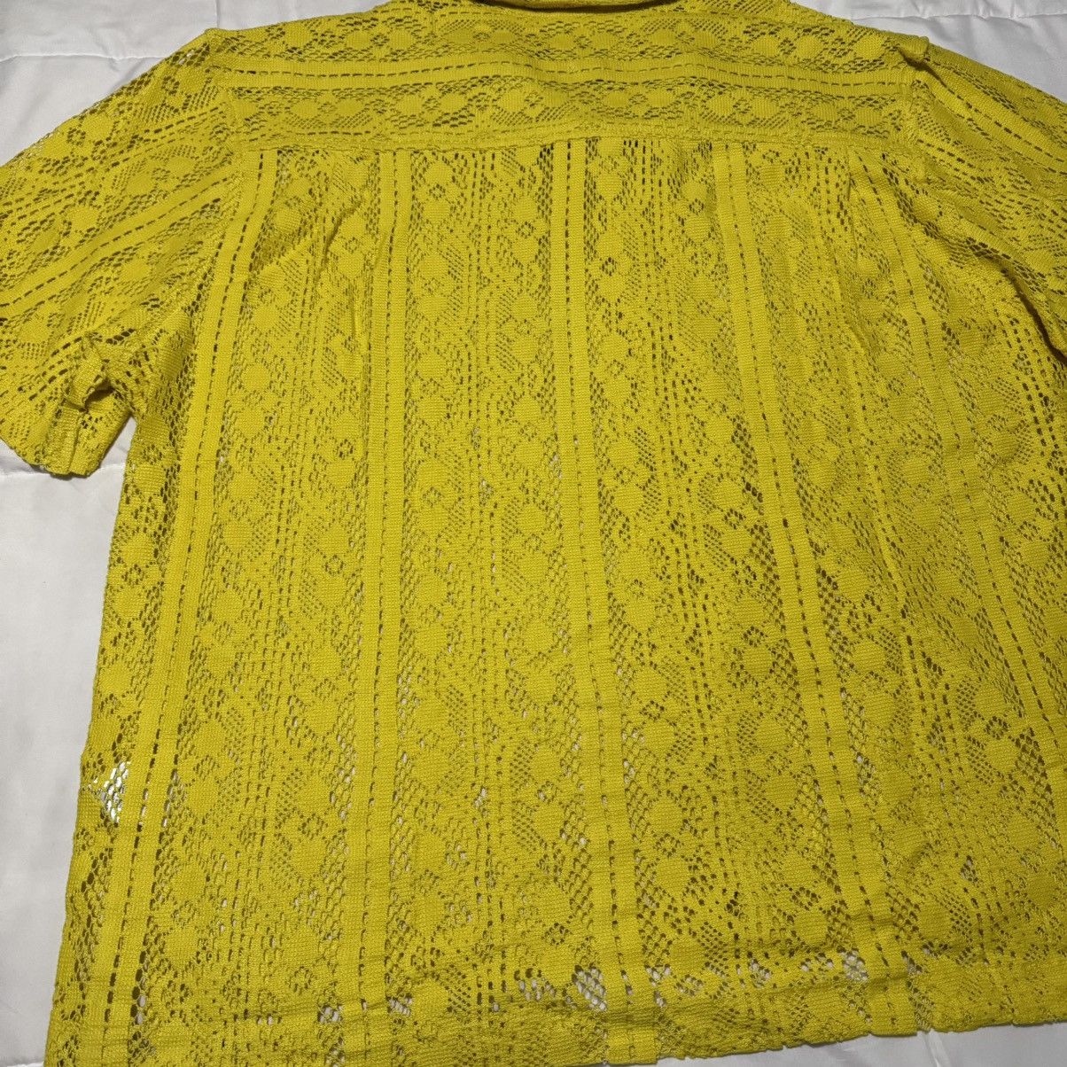 Urban Outfitters Yellow lace short sleeve button up Size US L / EU 52-54 / 3 - 9 Thumbnail