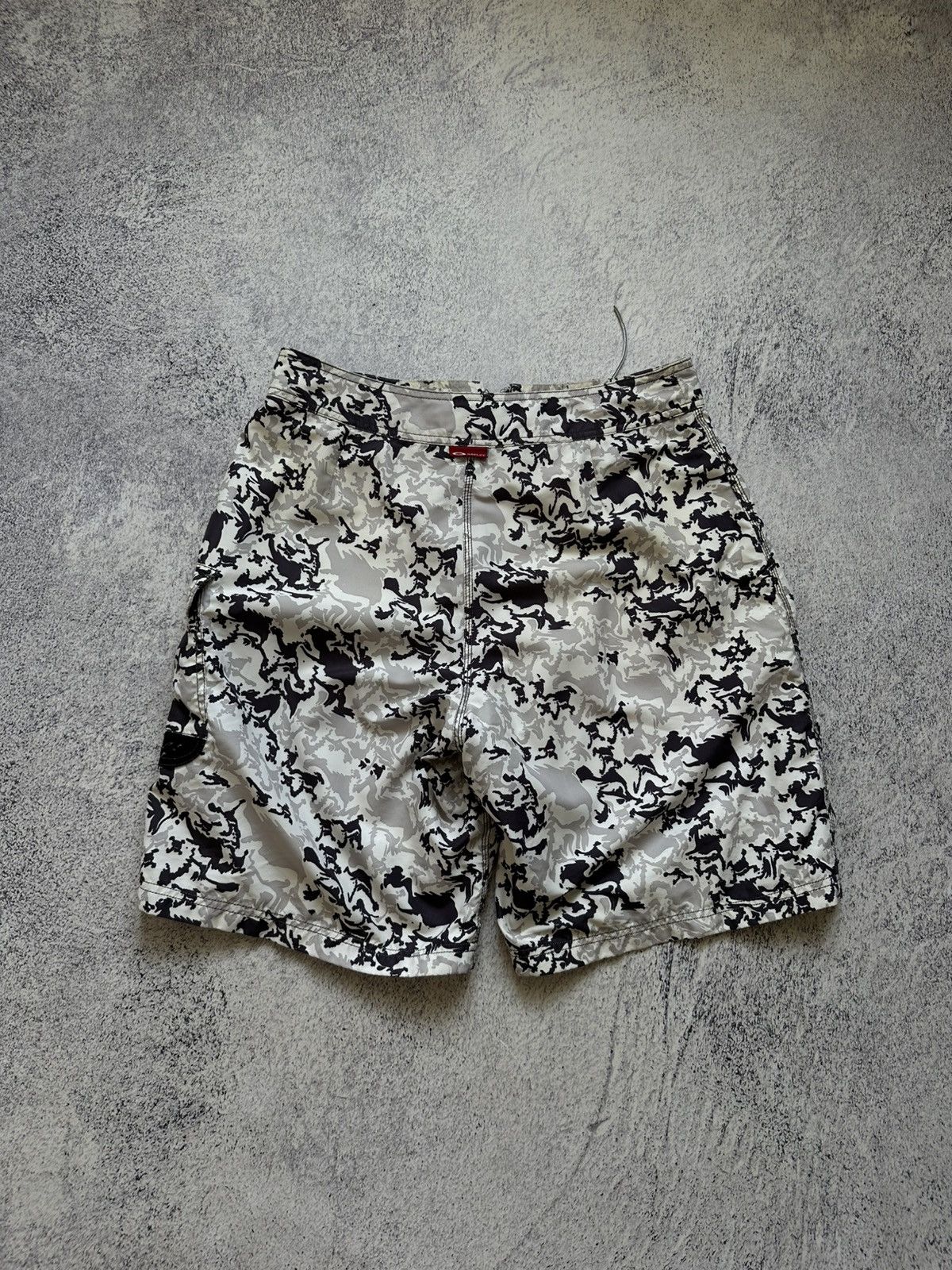 Oakley Vintage Oakley Multilogo Camo Swim Shorts Size 32 Size US 32 / EU 48 - 13 Thumbnail