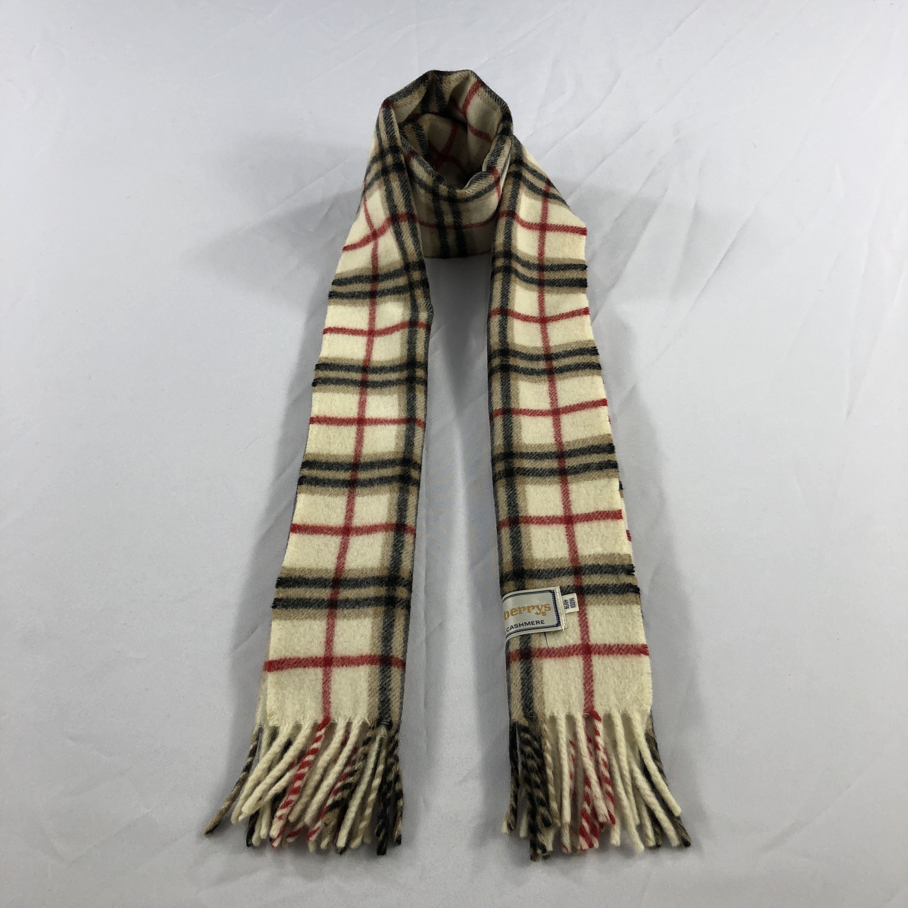 Burberry Burberrys Nova Check Cream Scarf Muffler Cashmere V920 Size ONE SIZE - 1 Thumbnail