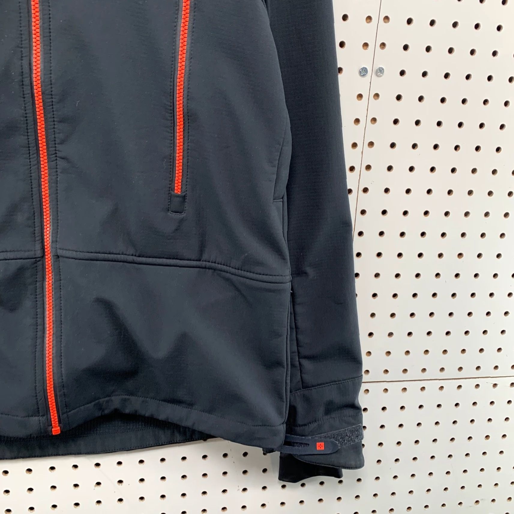 Warehouse Moutain Warehouse Extreme Ski Jacket Mens Small RECO Shell Zipper Armpit Skiing Winter Black Polyester Softshell Jacket Mens Small Size US S / EU 44-46 / 1 - 7 Thumbnail