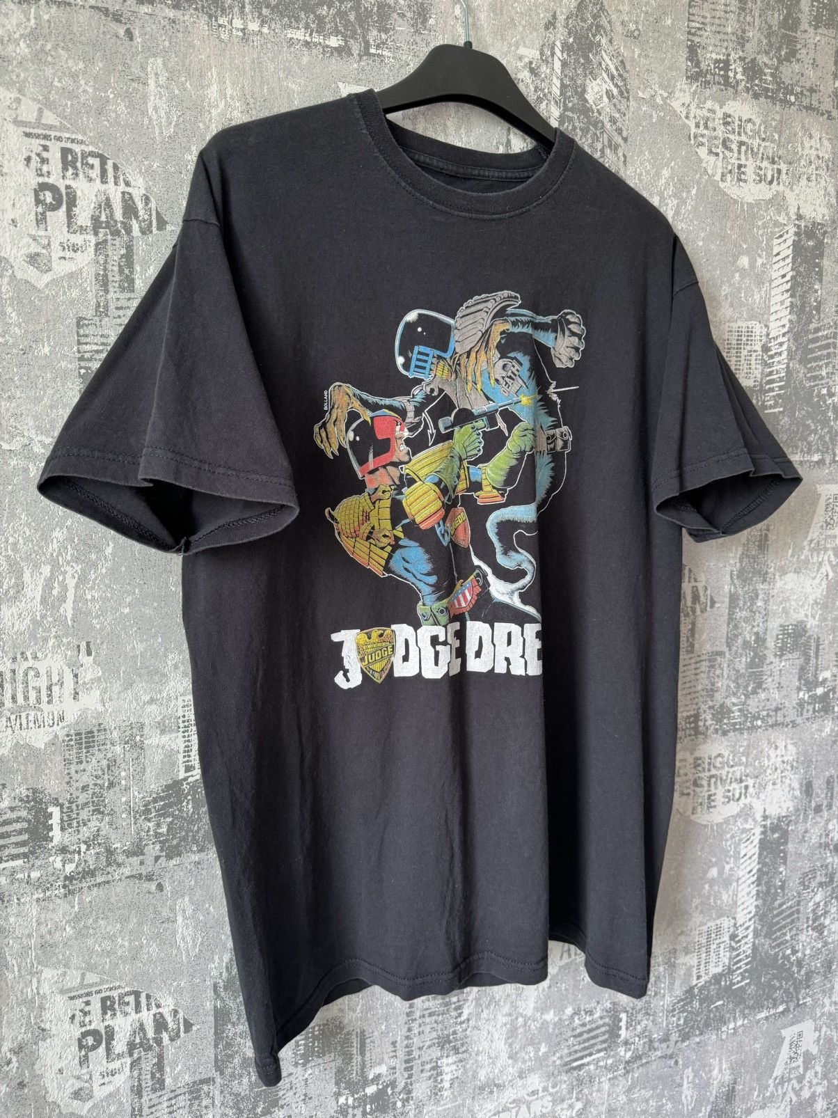 Vintage Vintage Judge Dredd Comics T-Shirt Size US L / EU 52-54 / 3 - 1 Thumbnail