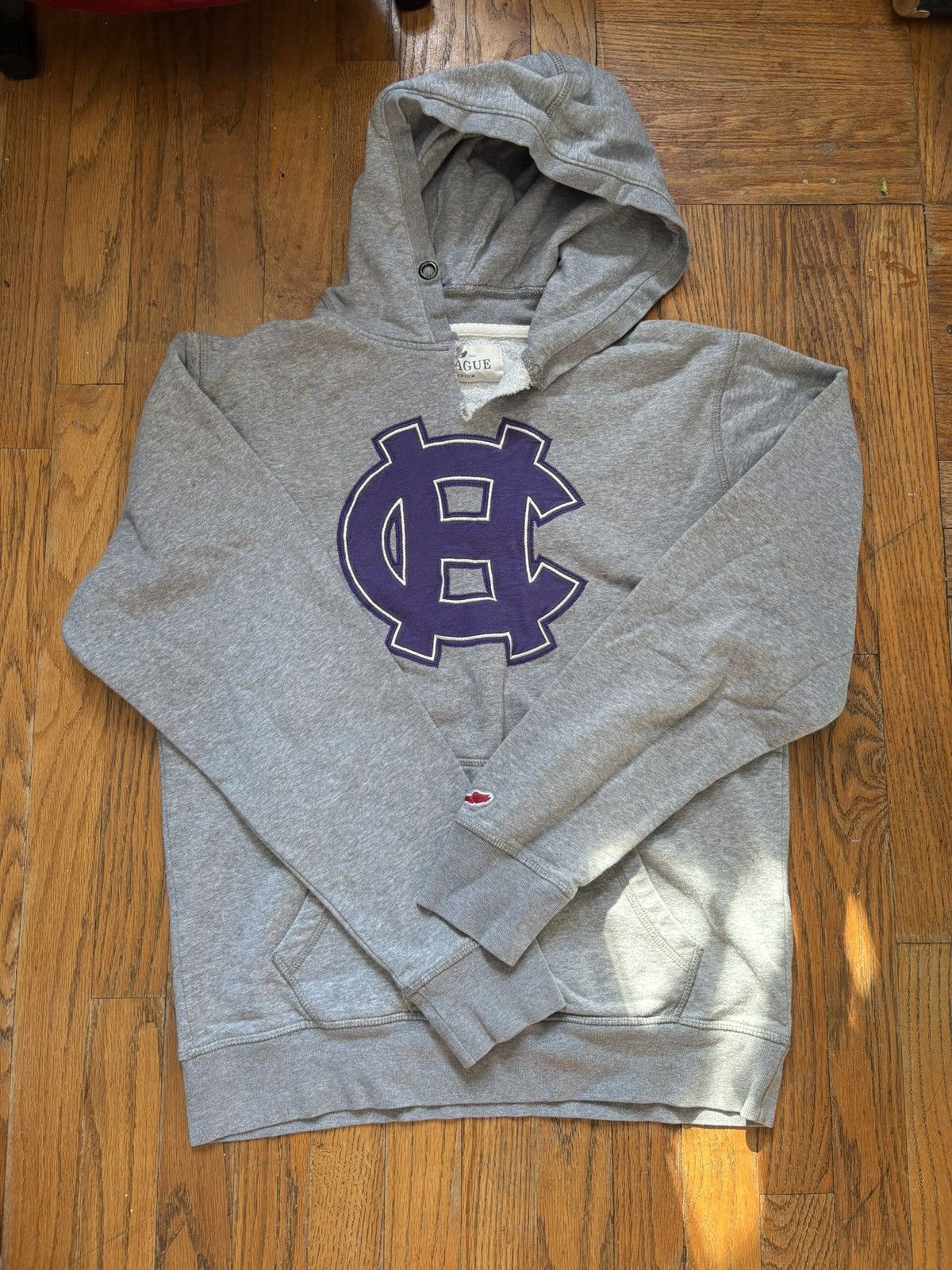Vintage Distressed Holy Cross Crusaders Hoodie Vintage Size US M / EU 48-50 / 2 - 1 Thumbnail
