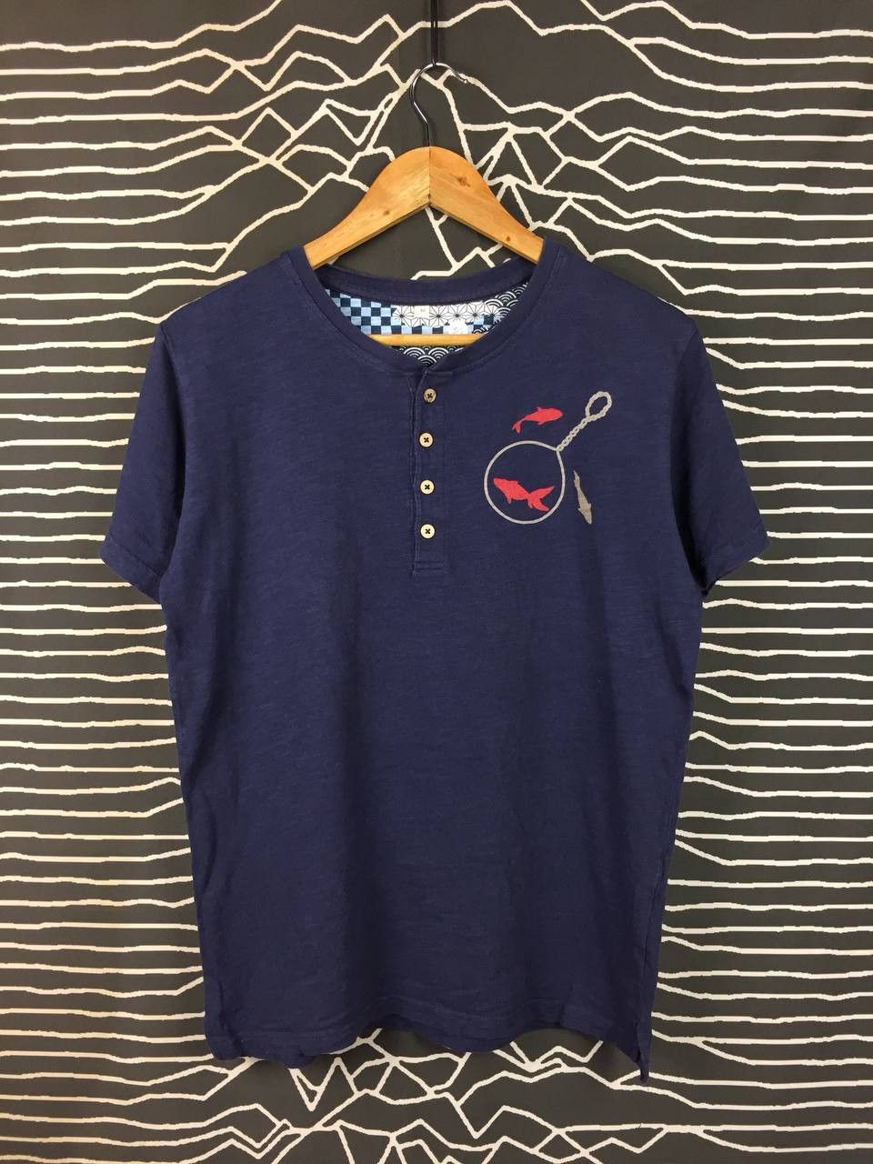 Japanese Brand TopValu Indigo Blue Japanese Goldfish Graphic Henley Tee Size US M / EU 48-50 / 2 - 4 Thumbnail