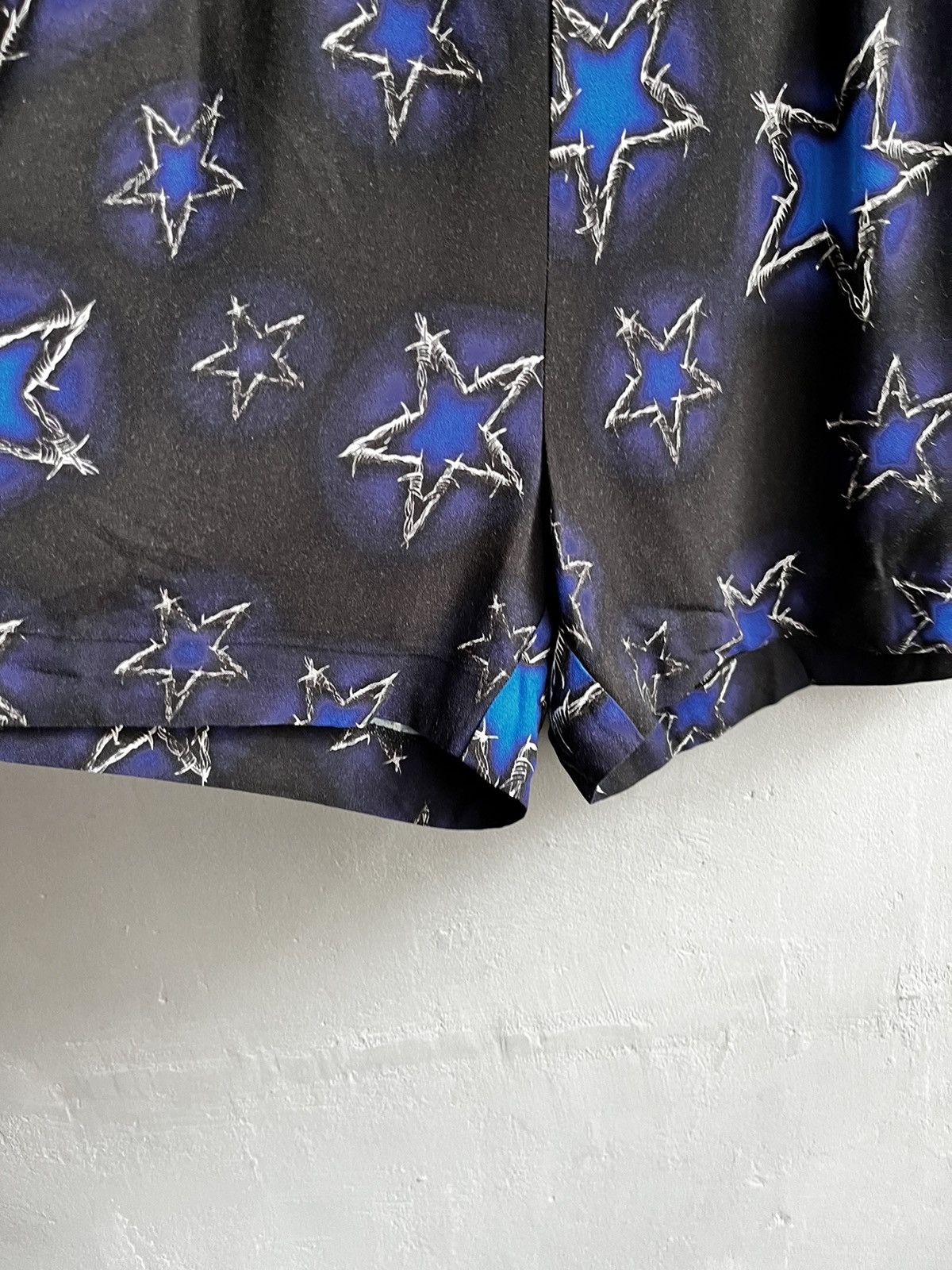 Just Cavalli × Roberto Cavalli Just Cavalli barbwire stars print shorts Size 30" / US 8 / IT 44 - 2 Thumbnail