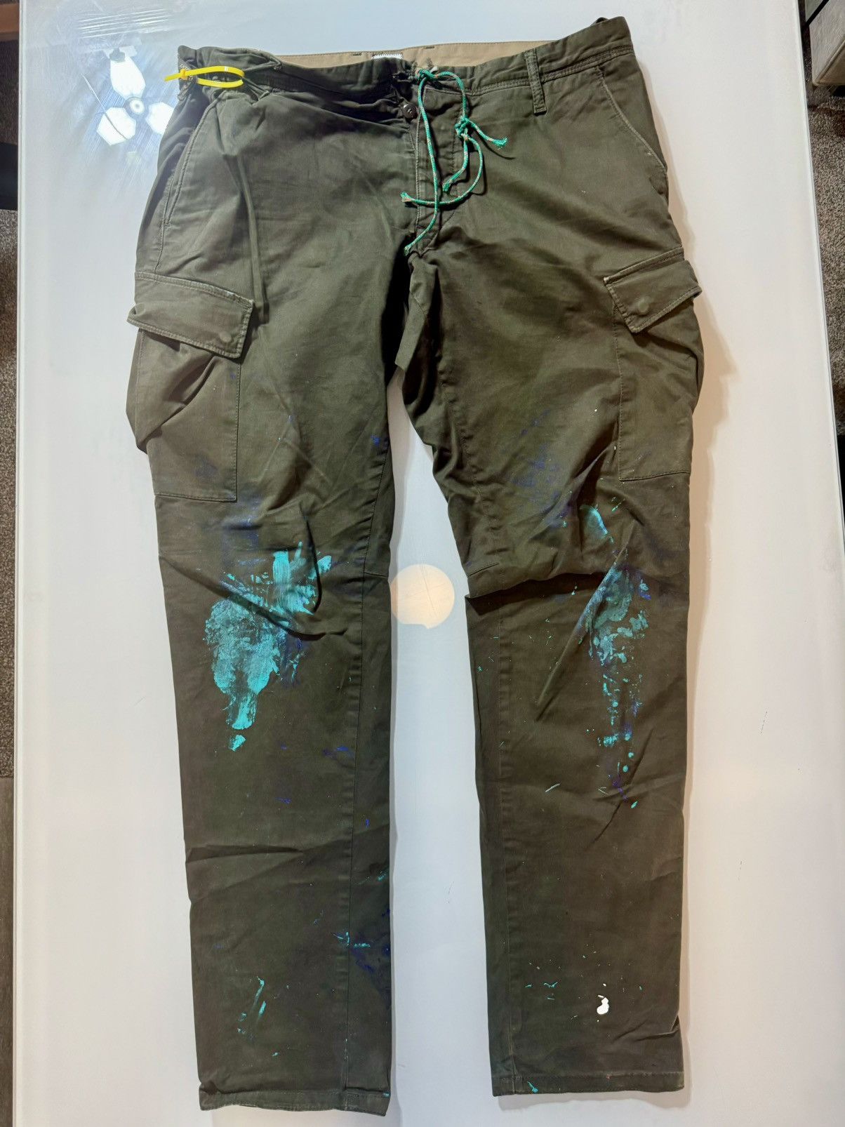C.P. Company C.P. Company Painted Destroyed Cargos 36x34 Size US 36 / EU 52 - 2 Thumbnail