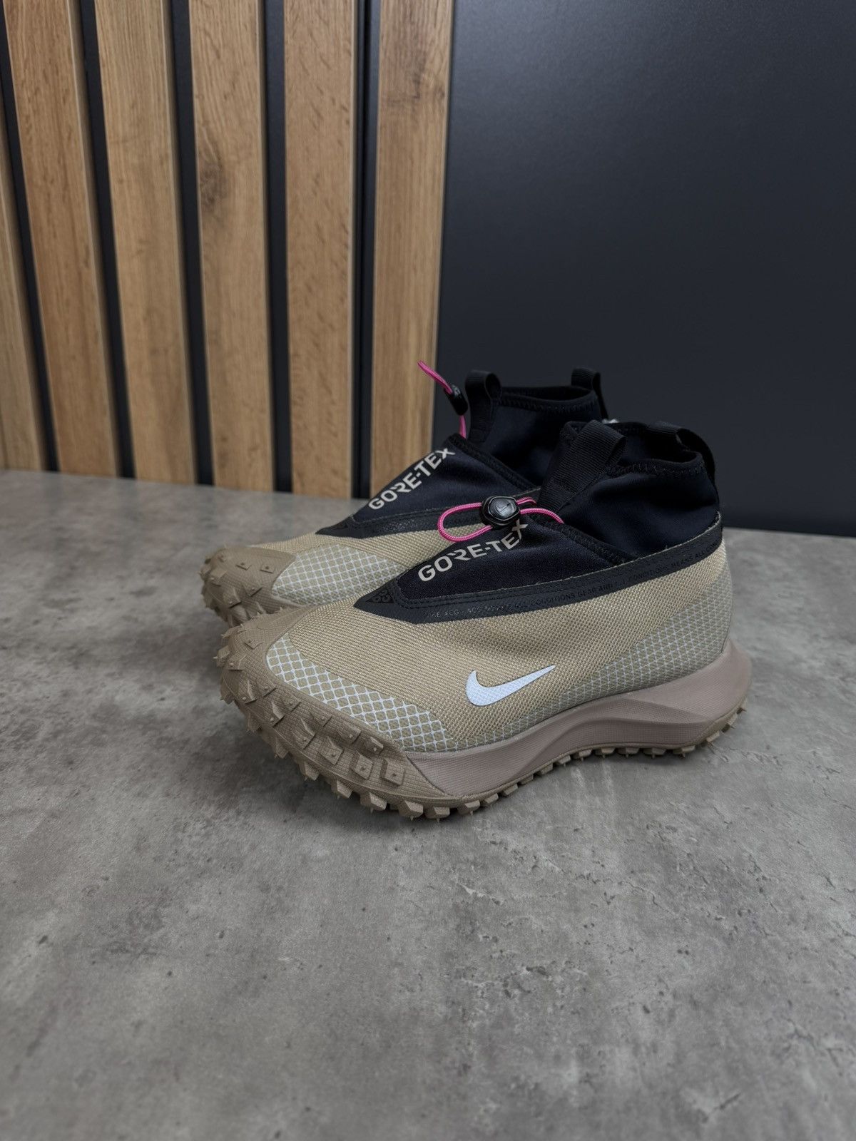 Nike ACG Nike ACG Mountain Fly Gore-Tex Khaki Size 35.5 Size US 5.5 / IT 35.5 - 1 Thumbnail