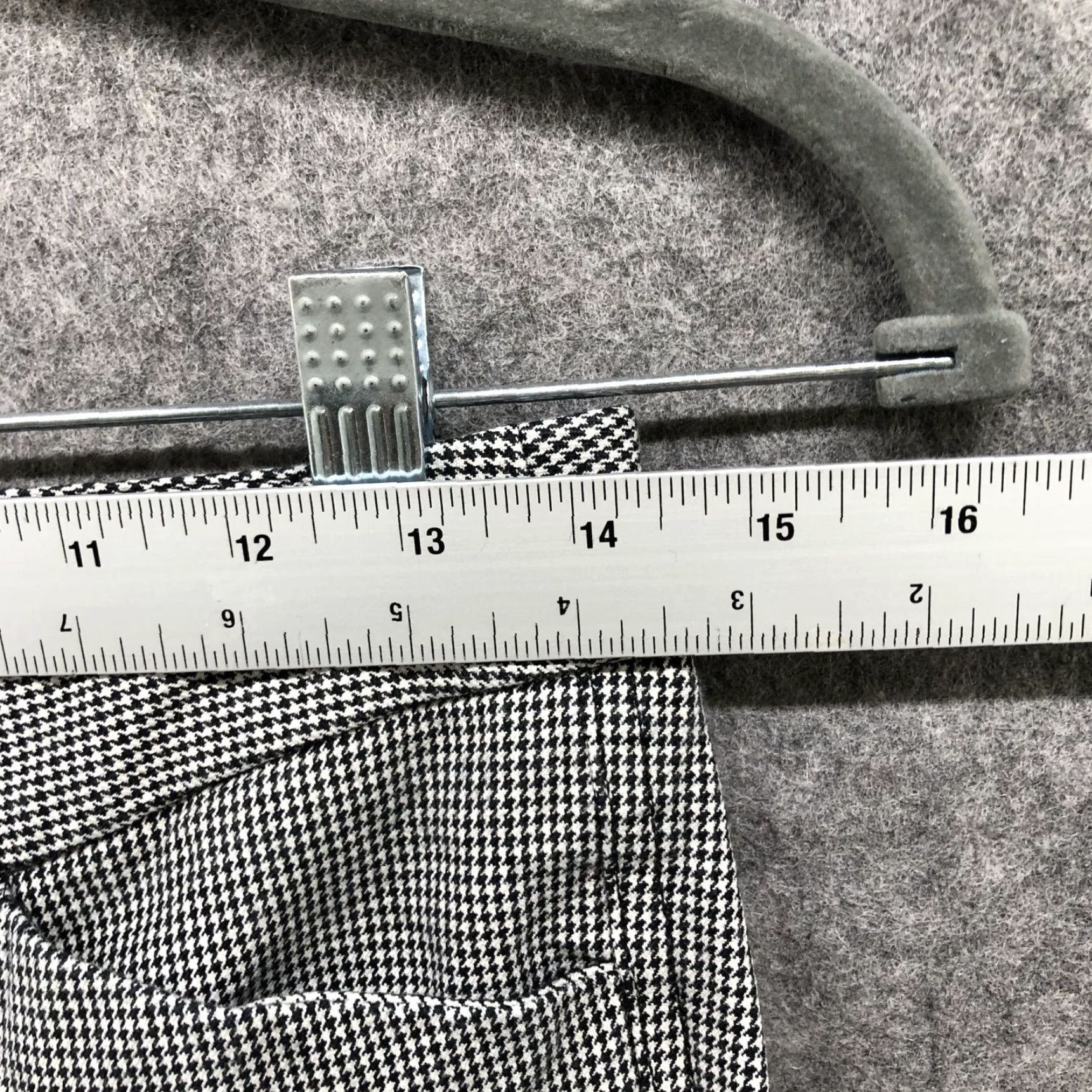 Banana Republic VINTAGE Banana Republic Sloan Houndstooth Pants Womens 2P Flare Crop Black White Size 26" / US 2 / IT 38 - 6 Thumbnail
