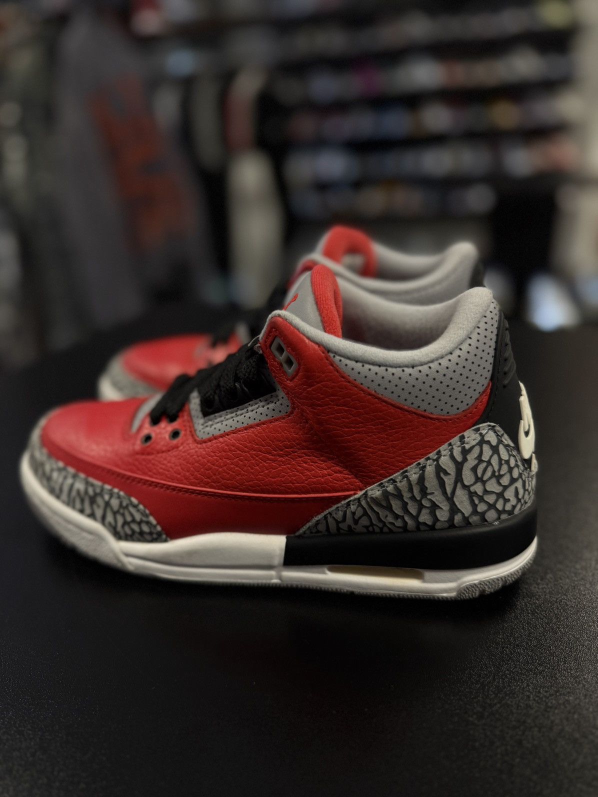 Jordan Brand × Nike Nike Jordan 3 Fire Red SE Size 6Y/7.5W Pre Owned 🧼 Size US 6 / EU 39 - 3 Thumbnail