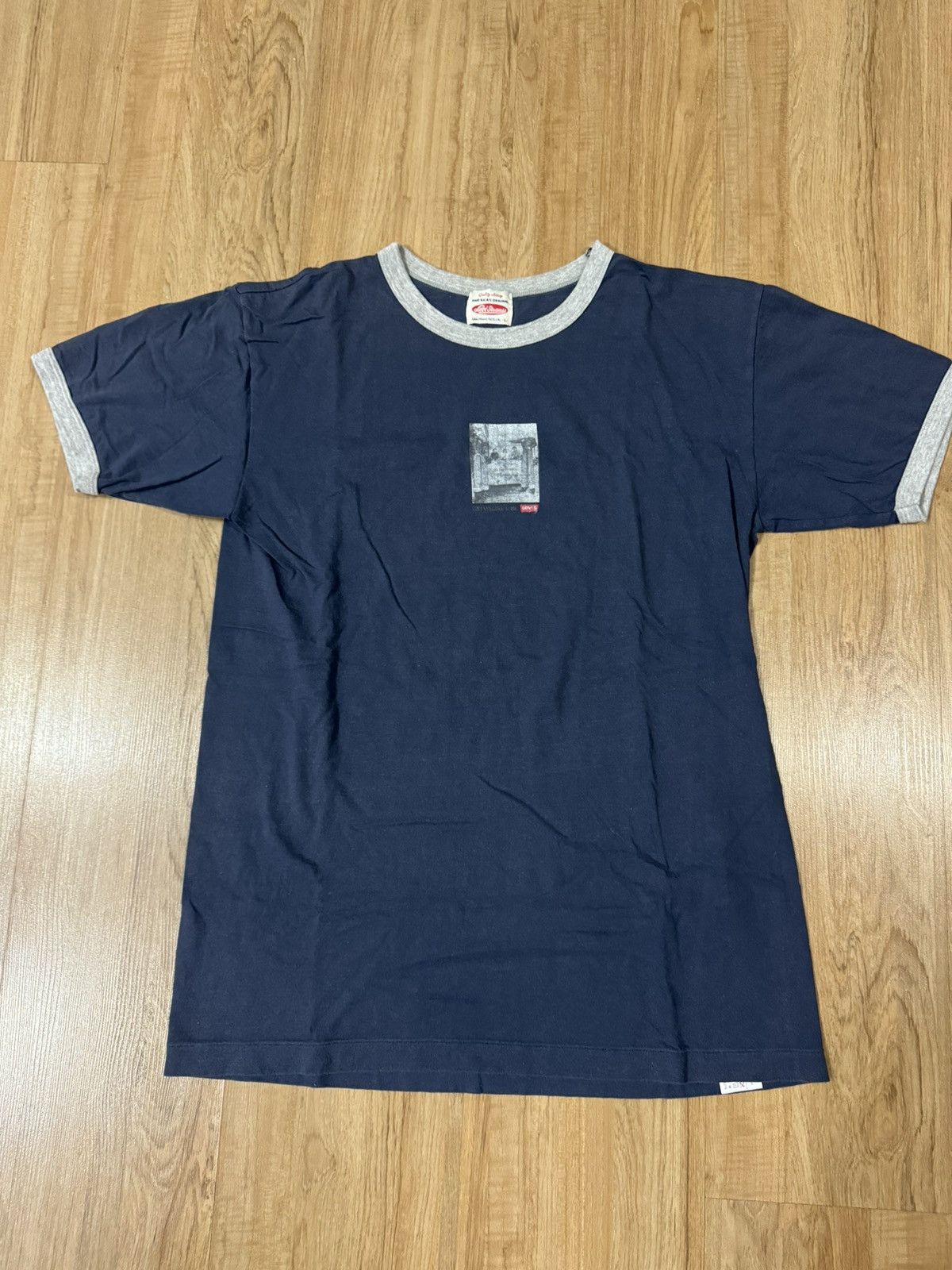 VINTAGE LEVIS RINGER TSHIRT
