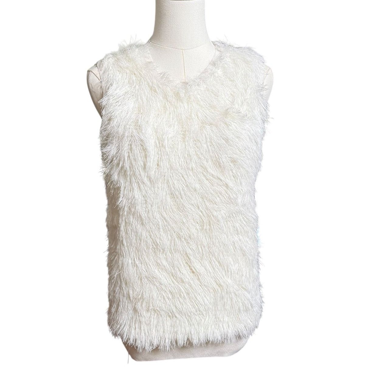 JW Anderson J.Wanderson Faux Fur Vest Made in England Size 8 Sleeveless Size M / US 6-8 / IT 42-44 - 1 Thumbnail