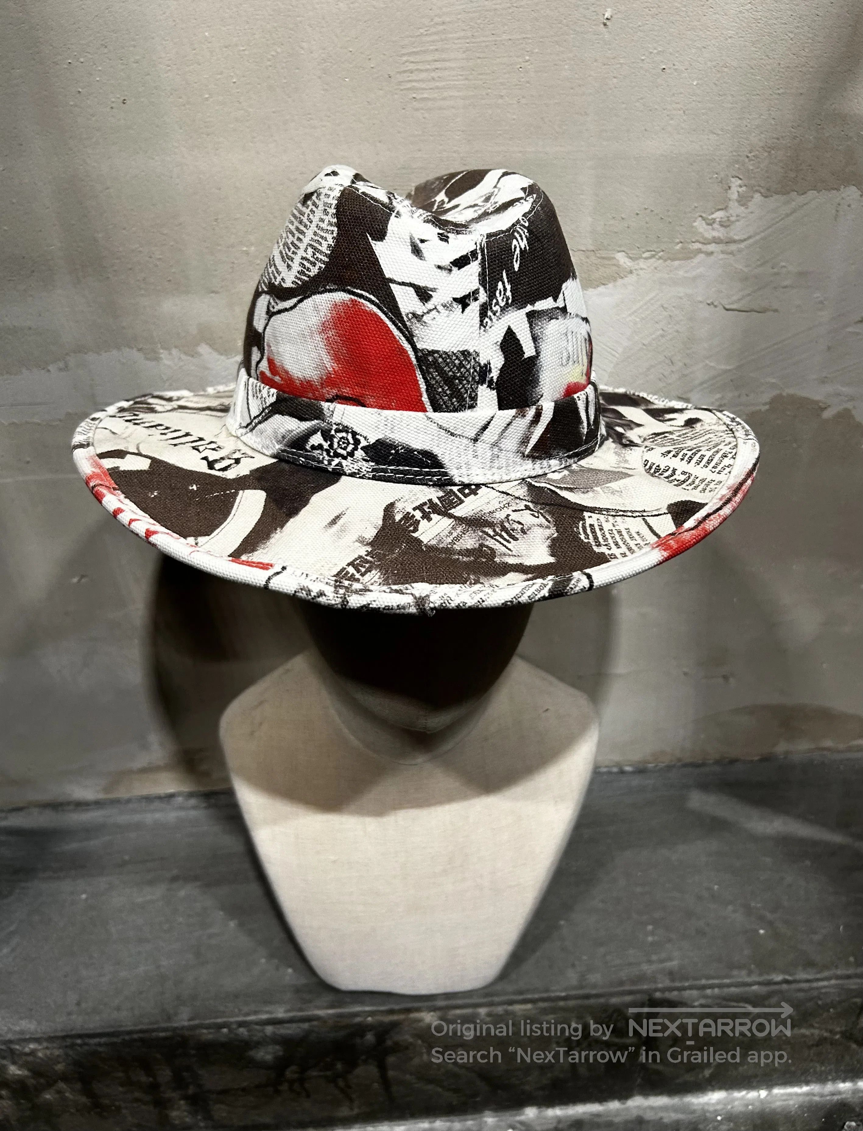 John Galliano John Galliano 00s Newspaper Print Hat. Size ONE SIZE - 4 Thumbnail