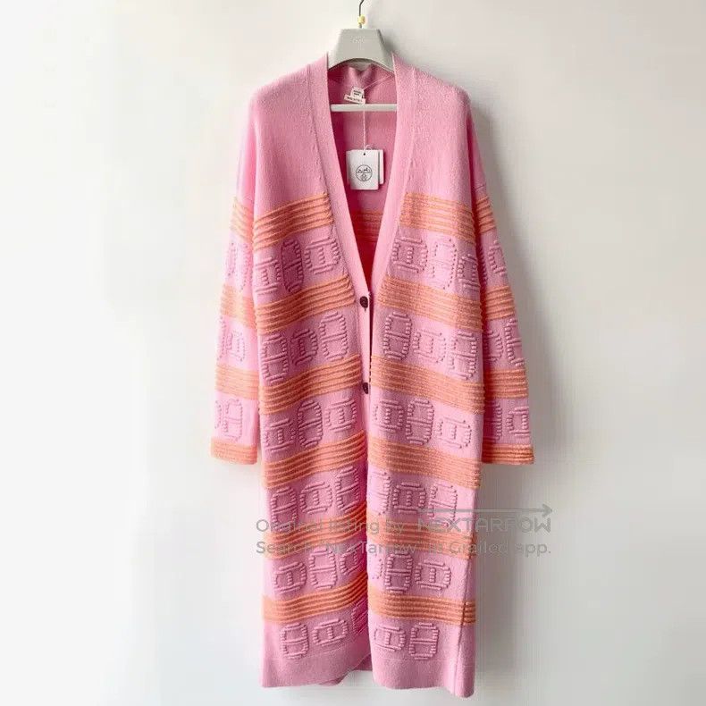 Hermes Hermes Pink Knitted Sweater for Women Size XXS / US 00 / IT 34 - 1 Thumbnail
