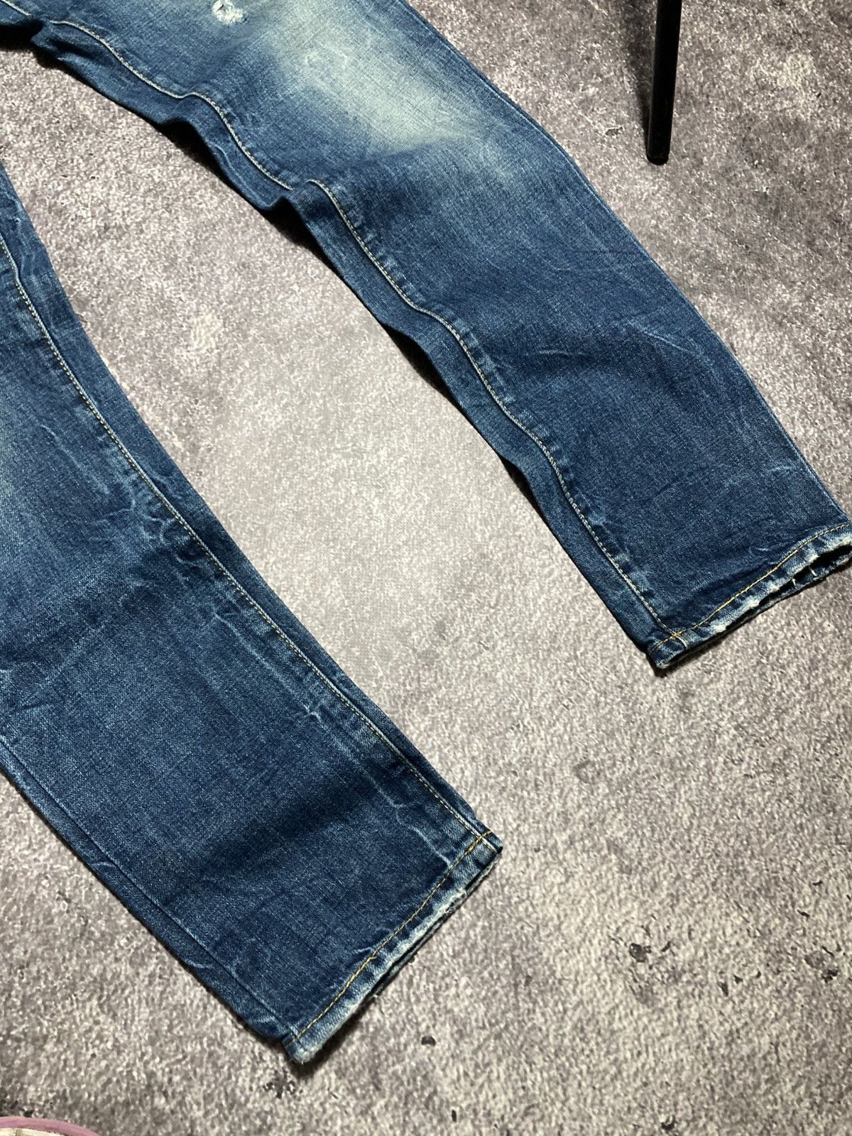 Dsquared2 Dsquared2 Unisex Jeans Size 46 US 30 Distressed Blue Denim Size 30" / US 8 / IT 44 - 2 Thumbnail