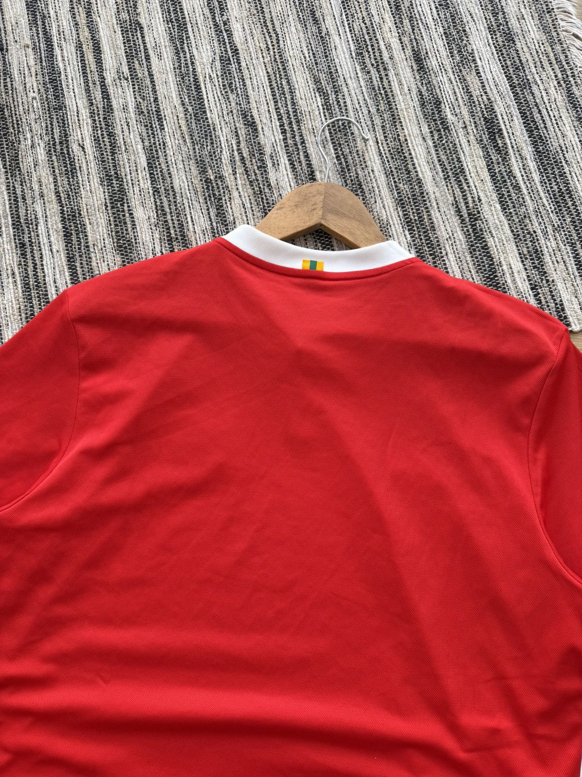 Adidas WALES 2018 2019 HOME FOOTBALL SHIRT SOCCER JERSEY ADIDAS Size US L / EU 52-54 / 3 - 11 Thumbnail
