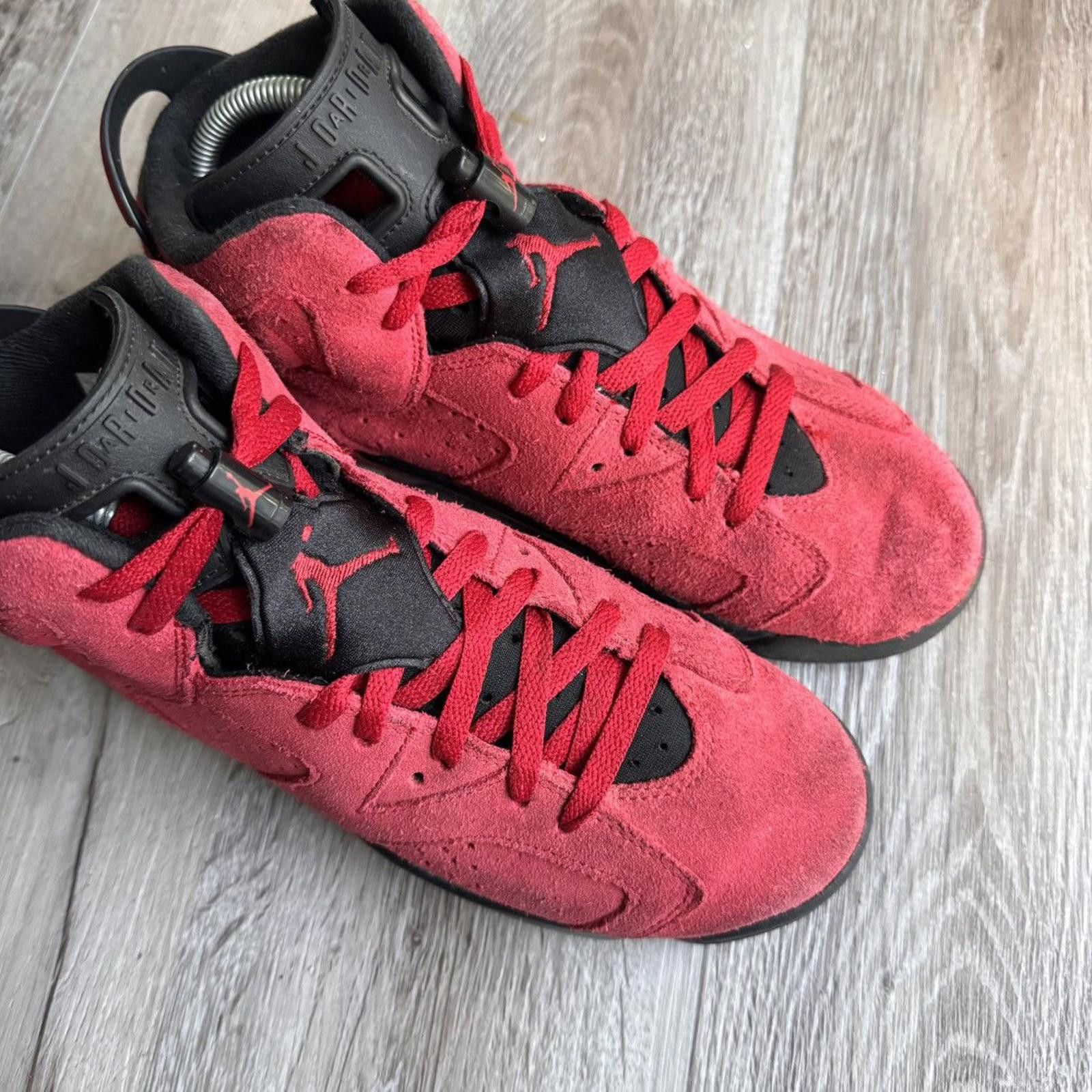 Jordan Brand NIKE • JORDAN 6 Retro GS "Toro Bravo" (7M) Size US 7 / EU 40 - 9 Thumbnail