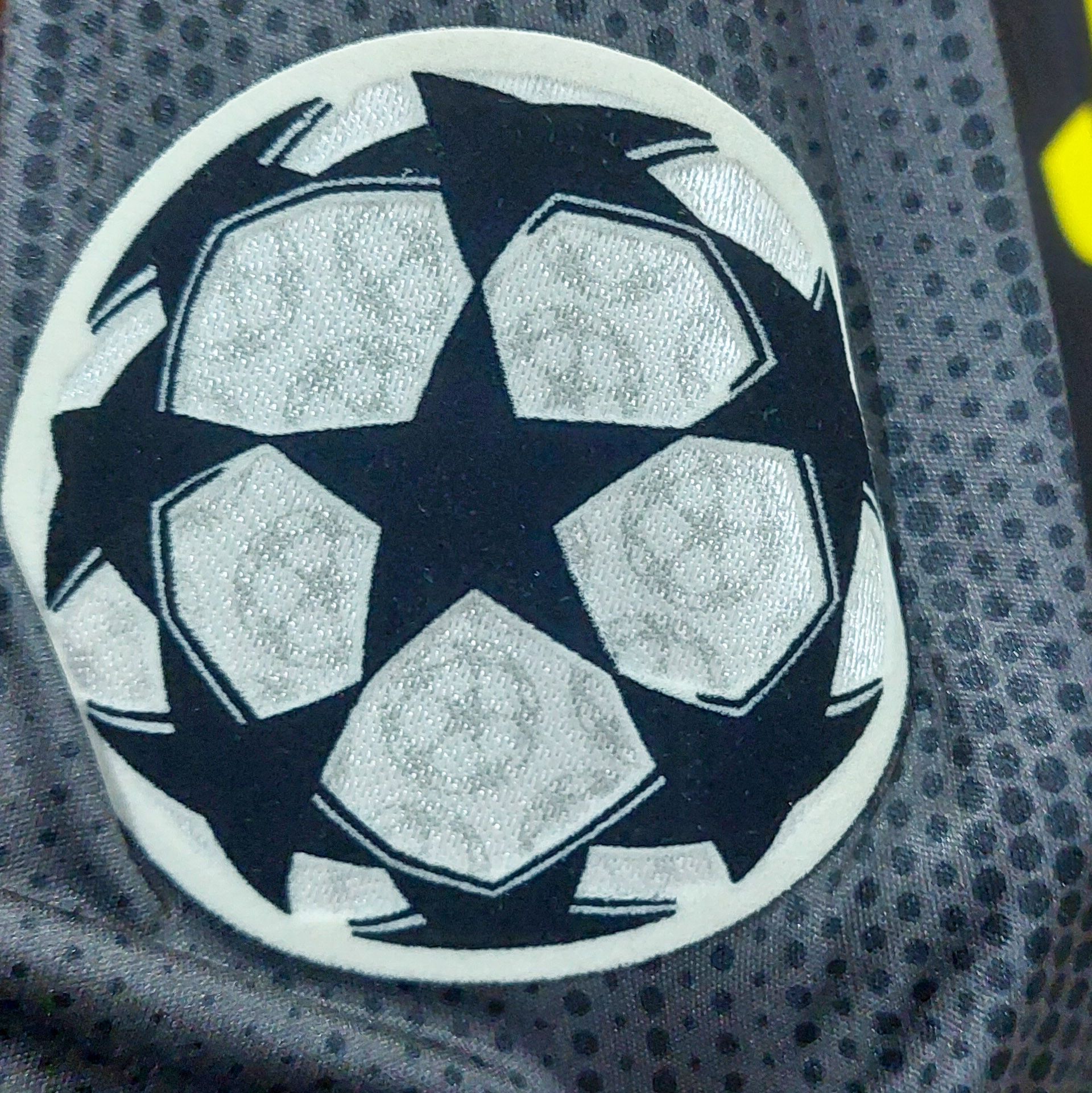 Adidas JUVENTUS 3rd Jersey 2018/2019 Size US XL / EU 56 / 4 - 6 Thumbnail