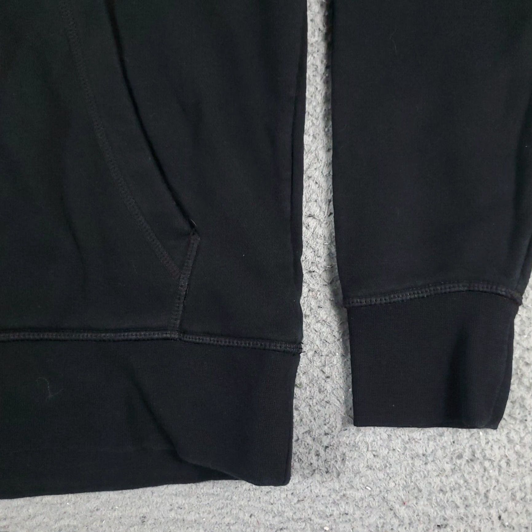 Reebok VINTAGE Reebok Hoodie Pullover Mens Small Black Casual Sports Performance All Seasons Size US S / EU 44-46 / 1 - 5 Thumbnail