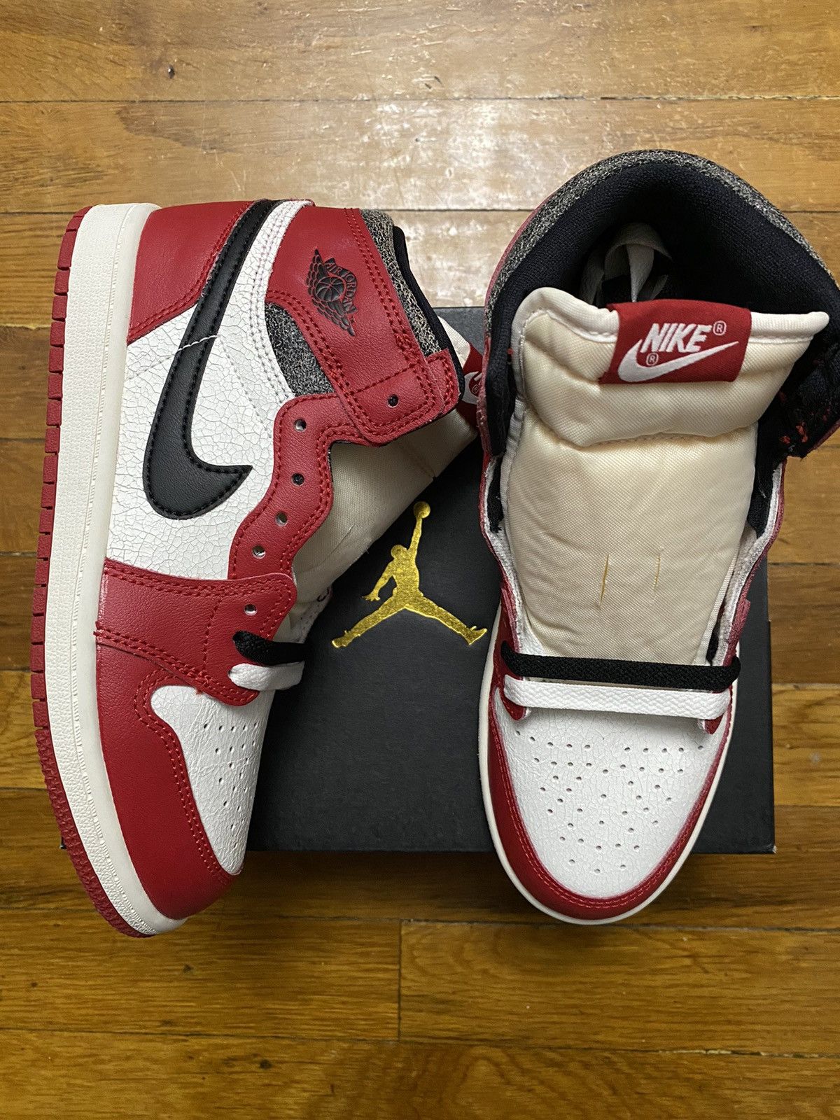 Jordan Brand × Nike Size 3Y / 4.5W - Jordan 1 Retro High OG Chicago Red PS Size US 4.5 / IT 34.5 - 1 Thumbnail