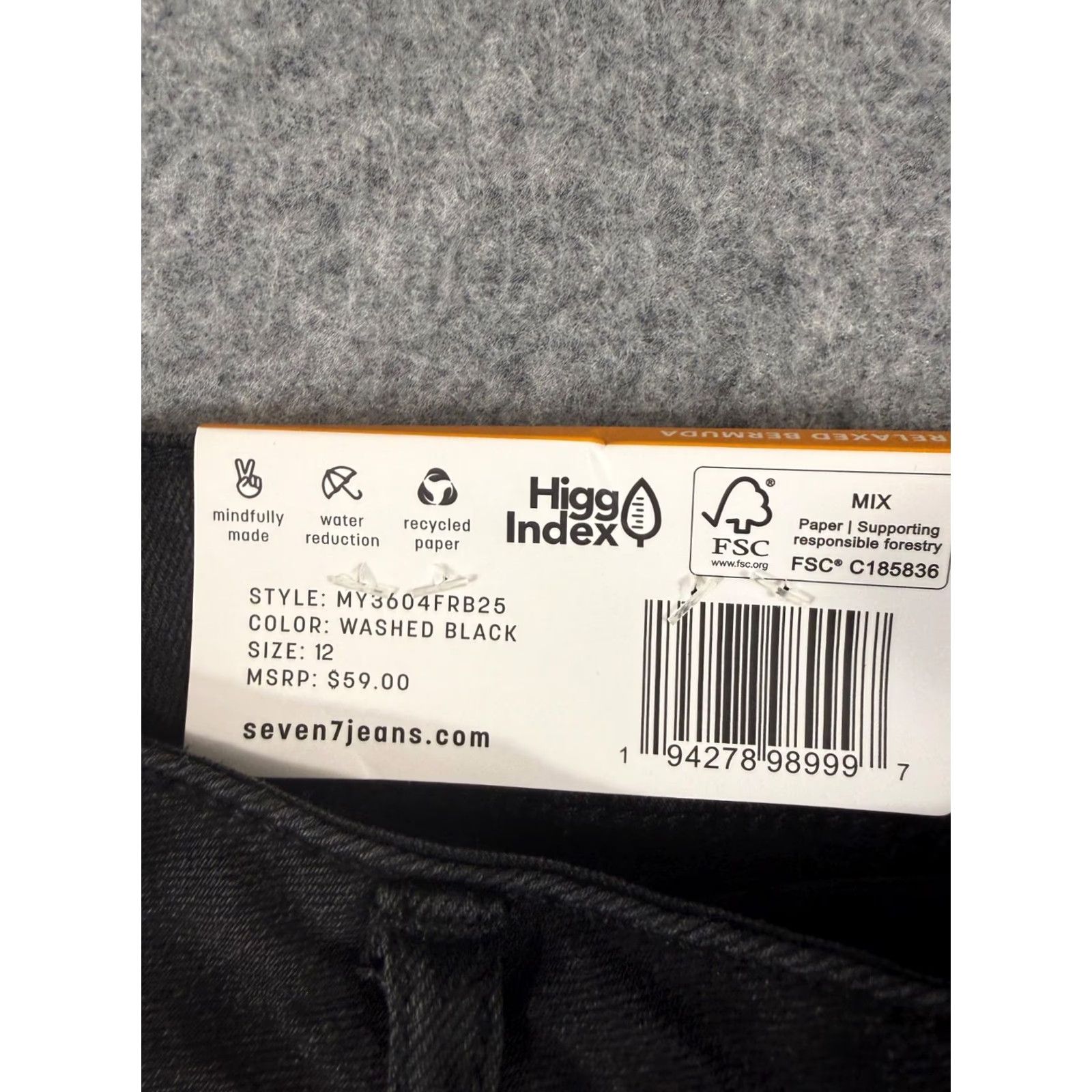 Vintage Seven7 Bermuda Shorts Womens 12 Washed Black Denim Relaxed Fit Mid Rise Frayed Hem NWT Size 34" / US 12 / IT 48 - 6 Thumbnail