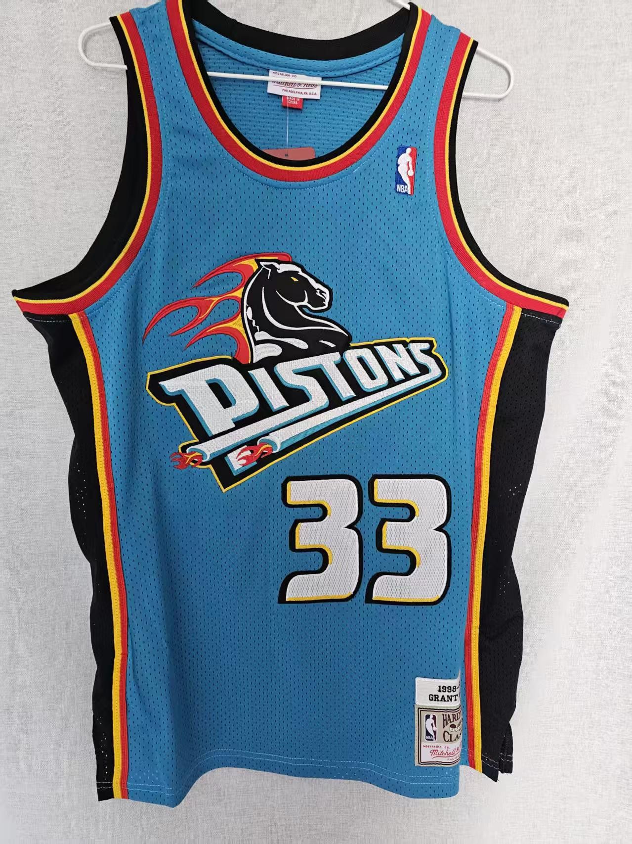 NBA Detroit Pistons 33 Grant Hill Jersey XXL Size US XXL / EU 58 / 5 - 1 Thumbnail