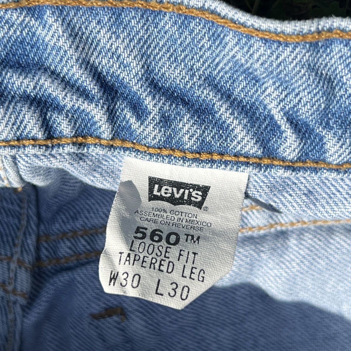 Levi's Vintage Levi’s Orange Tab 560 Loose Taper Made In USA 30x30 Size US 30 / EU 46 - 8 Thumbnail