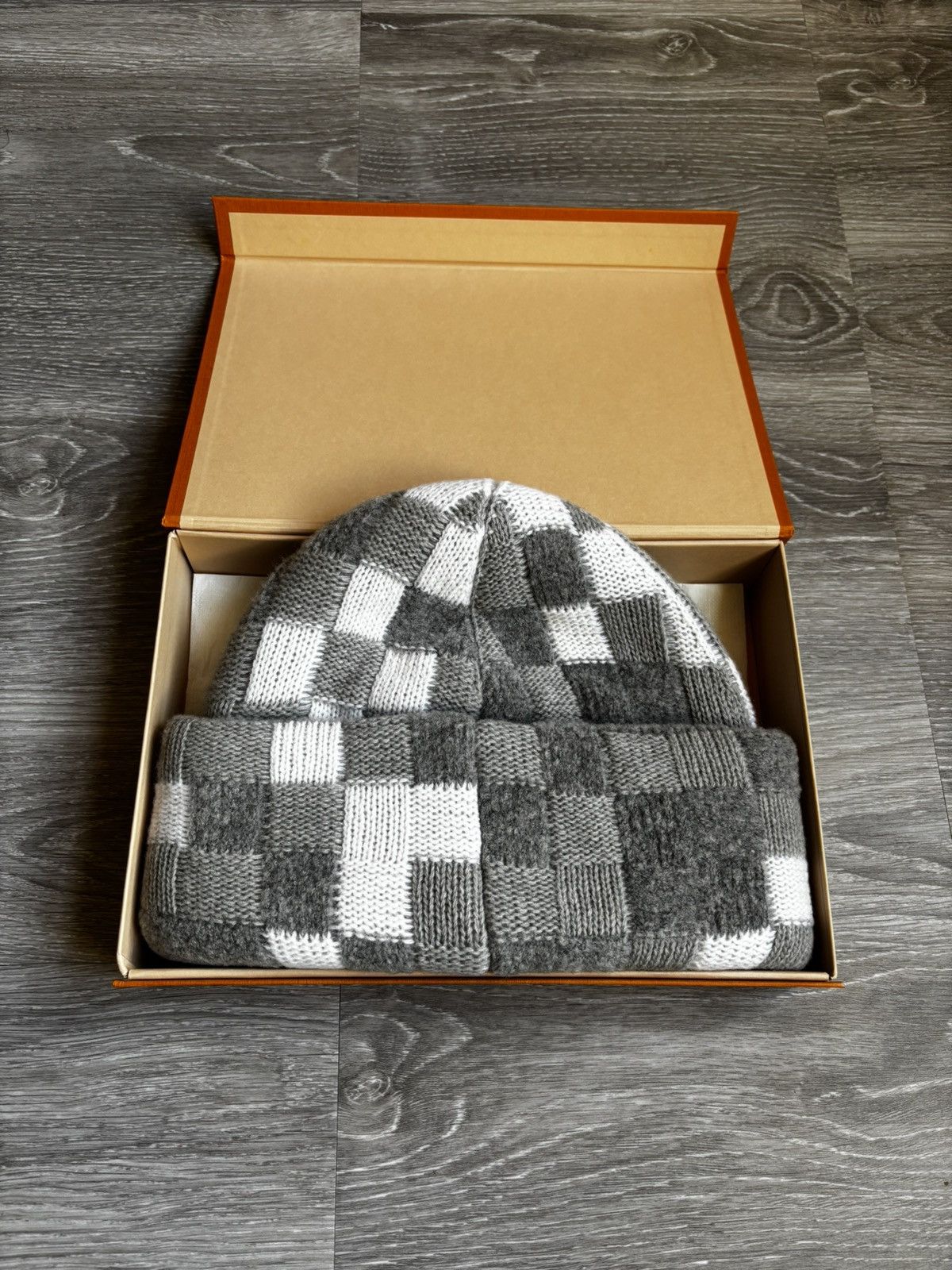 Louis Vuitton Louis Vuitton Pharrell Pearl Beanie Damoflage Damier Print Size ONE SIZE - 2 Thumbnail