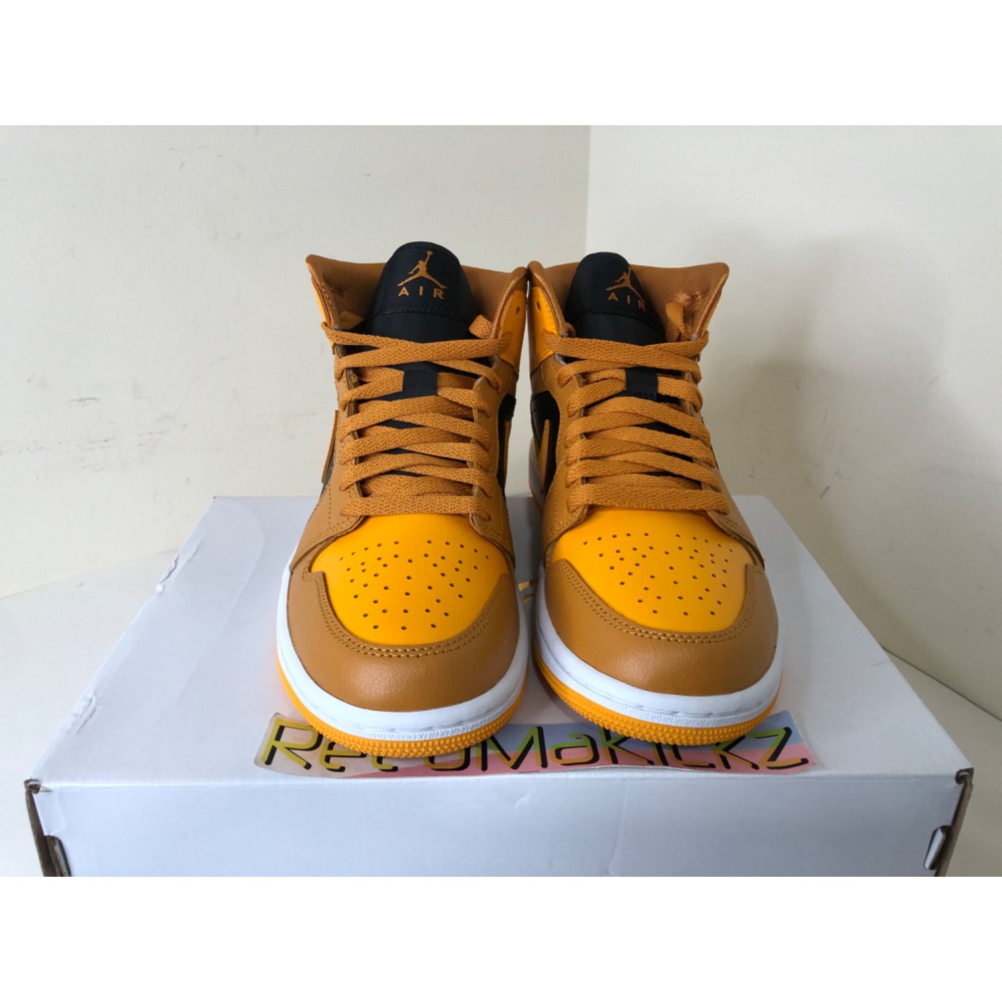Jordan Brand Jordan 1 Mid Chutney Taxi womens 6us Size US 6 / IT 36 - 2 Thumbnail