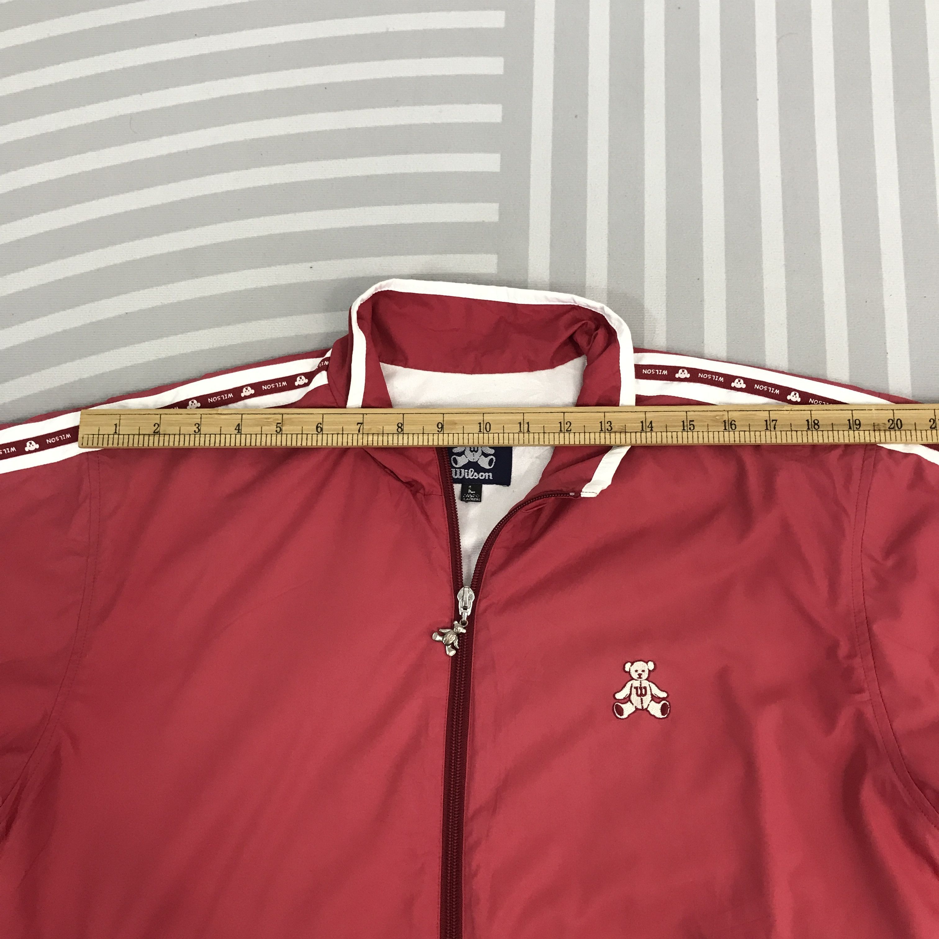 Vintage × Wilson Vintage Wilson bear windbreaker Jacket Size US L / EU 52-54 / 3 - 5 Thumbnail