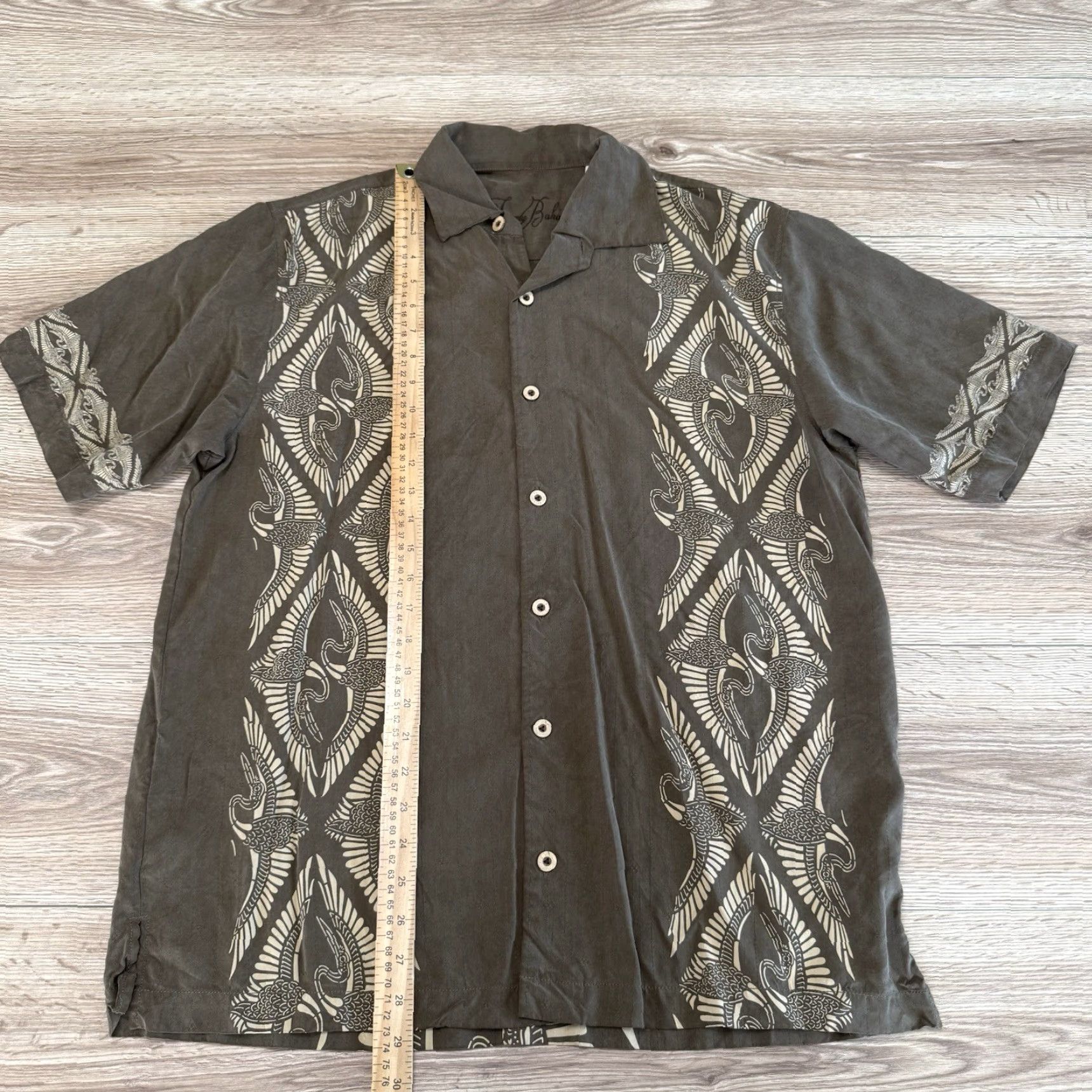 Tommy Bahama VINTAGE Tommy Bahama Camp Shirt Men Medium Silk Hawaiian Casual Short Sleeve Brown Size US M / EU 48-50 / 2 - 3 Thumbnail