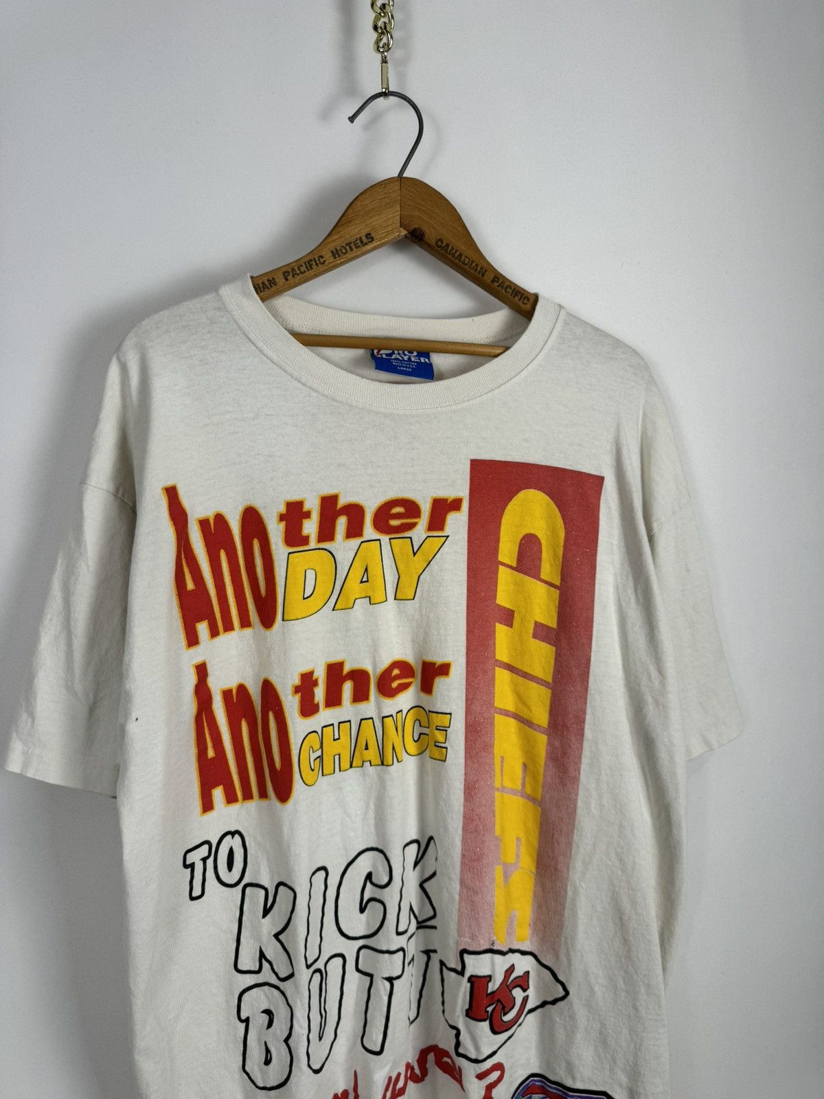 Vintage Vintage 90s Kansas City Chiefs Single Stitch Tee Size US XL / EU 56 / 4 - 4 Thumbnail